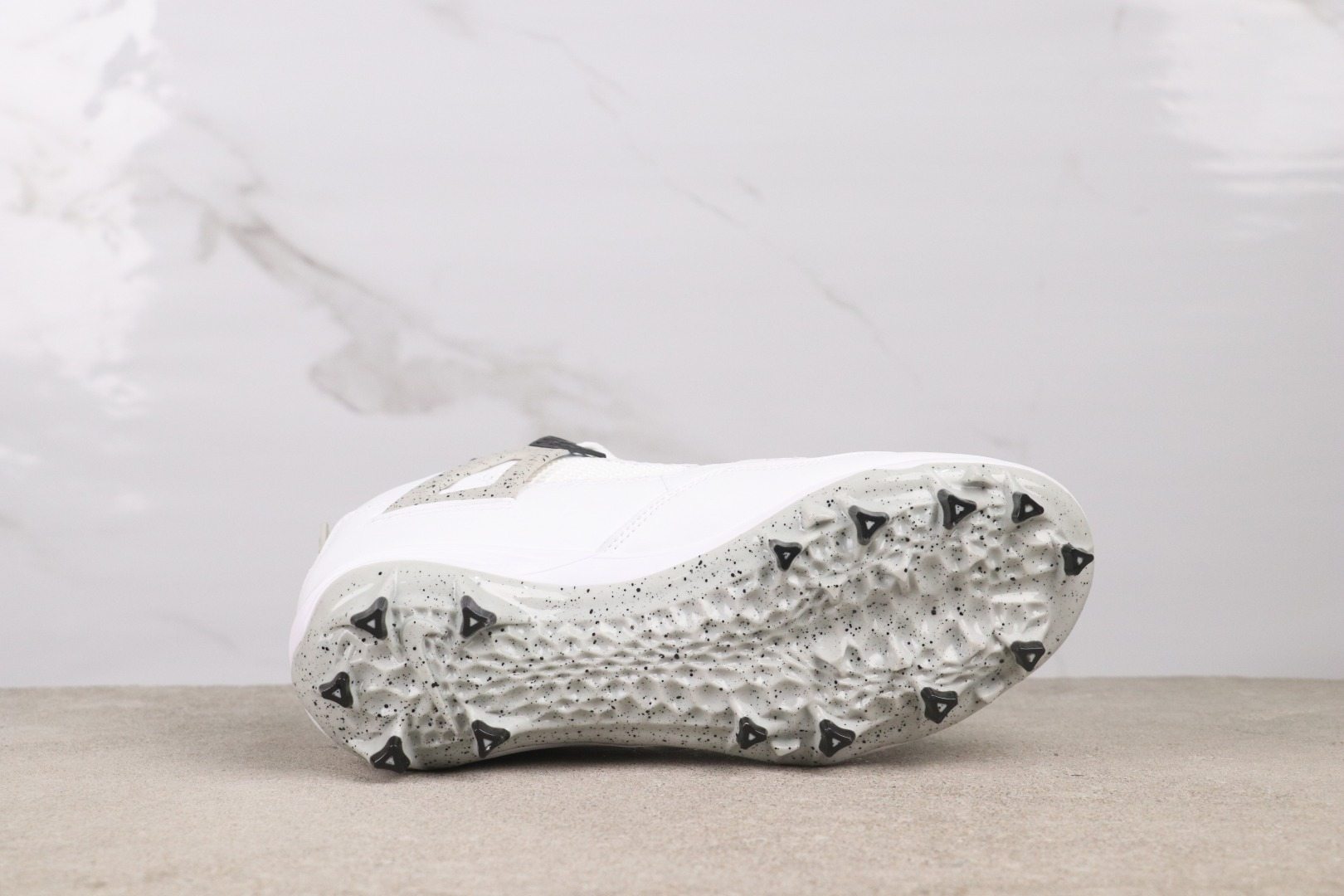 Air Jordan 4 HQ0207-106