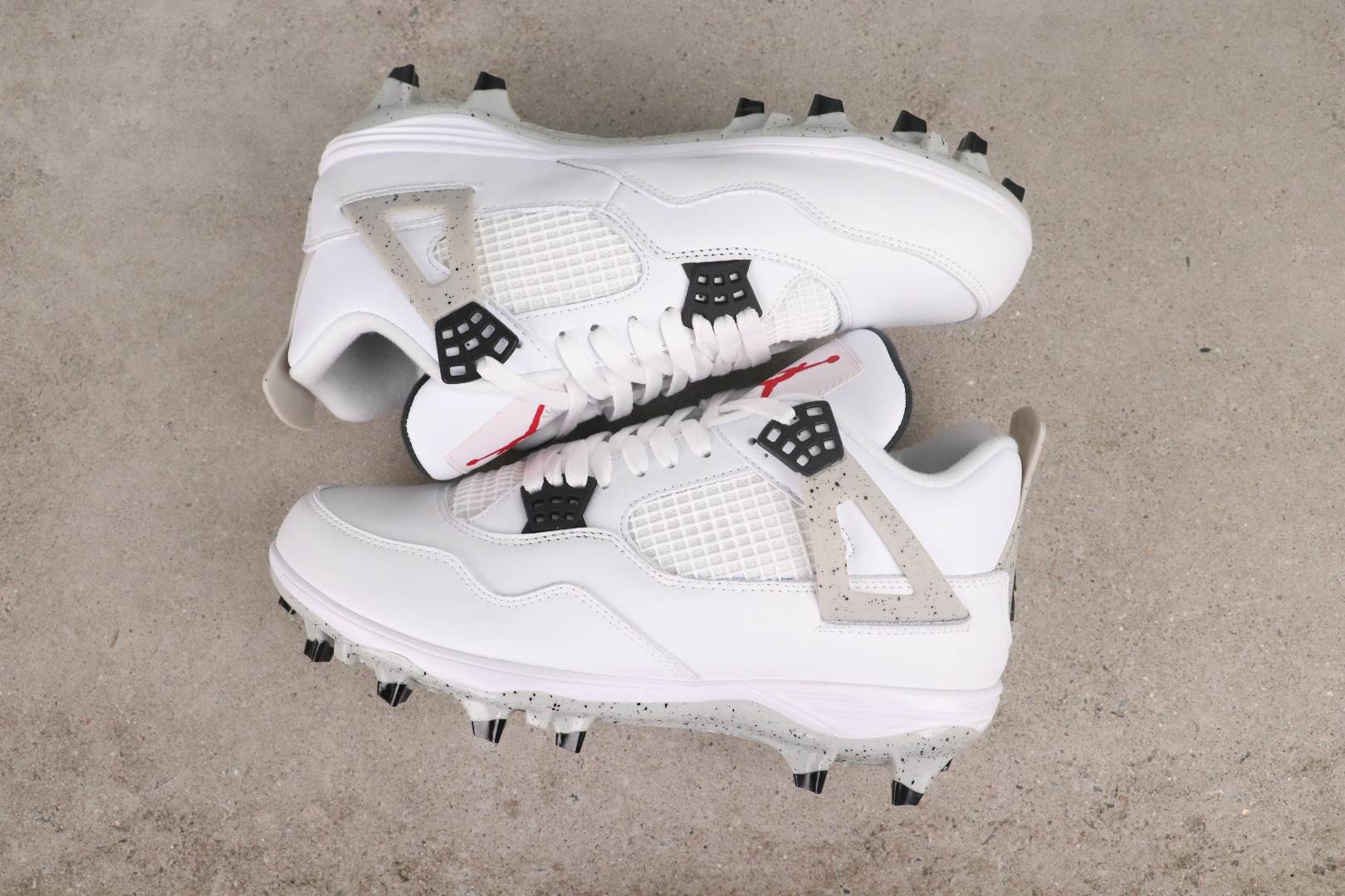 Air Jordan 4 HQ0207-106