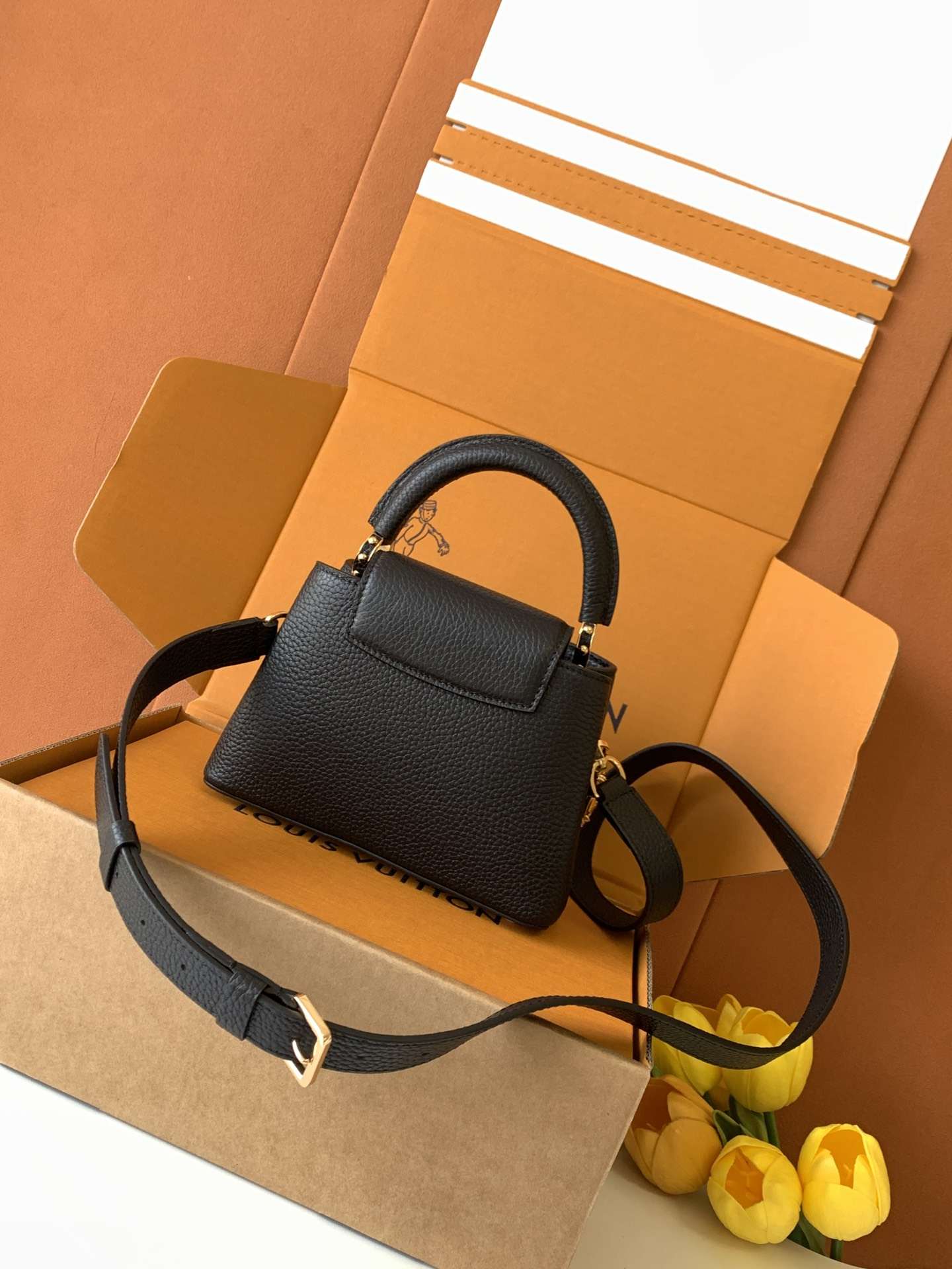 Louis Vuitton Capucines-Style Compact Top-Handle Bag — M11906