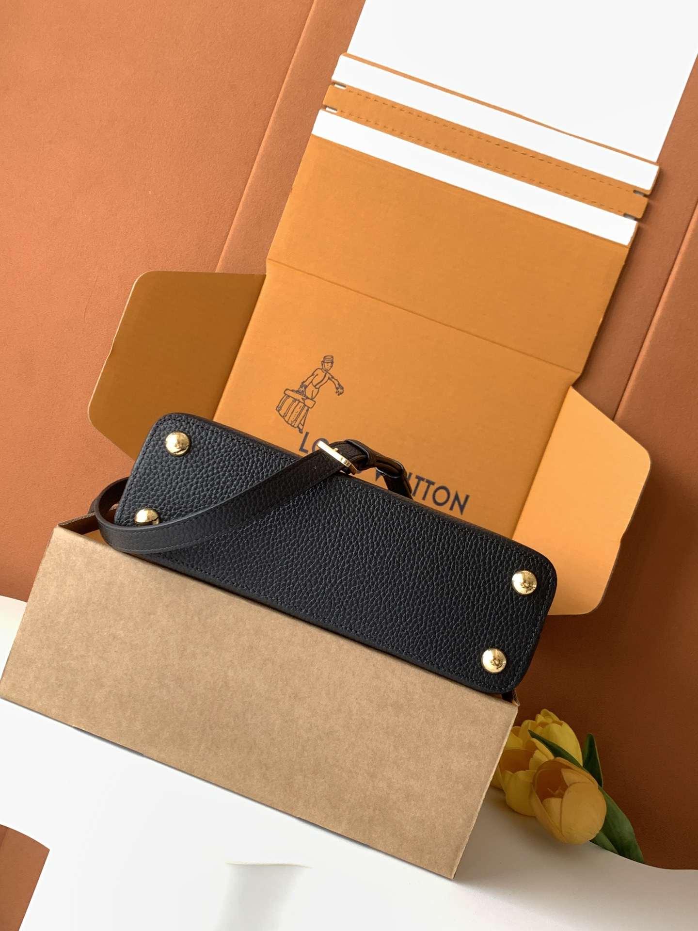 Louis Vuitton Capucines-Style Top-Handle Bag — M24698