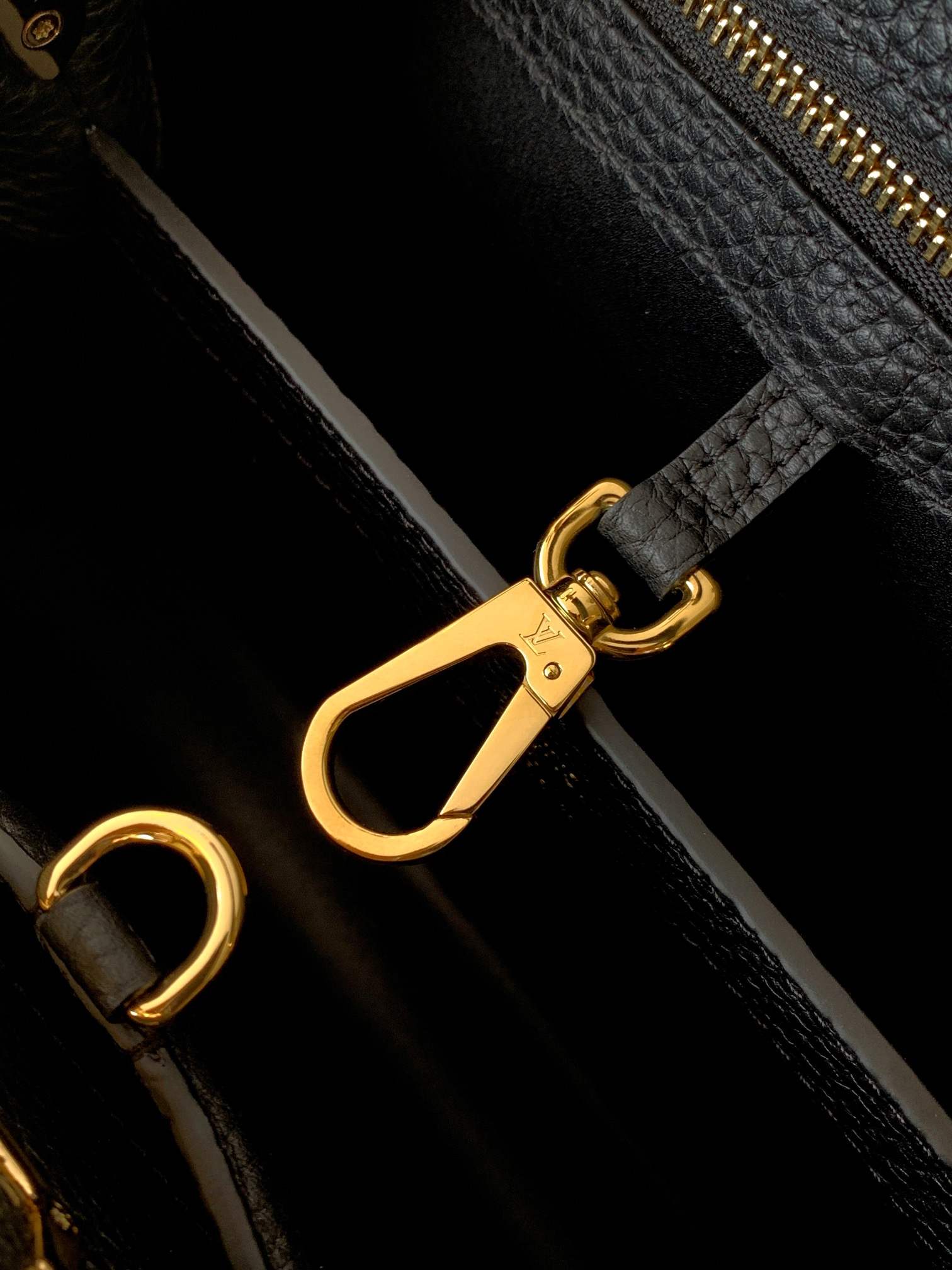 Louis Vuitton Capucines-Style Top-Handle Bag — M24698