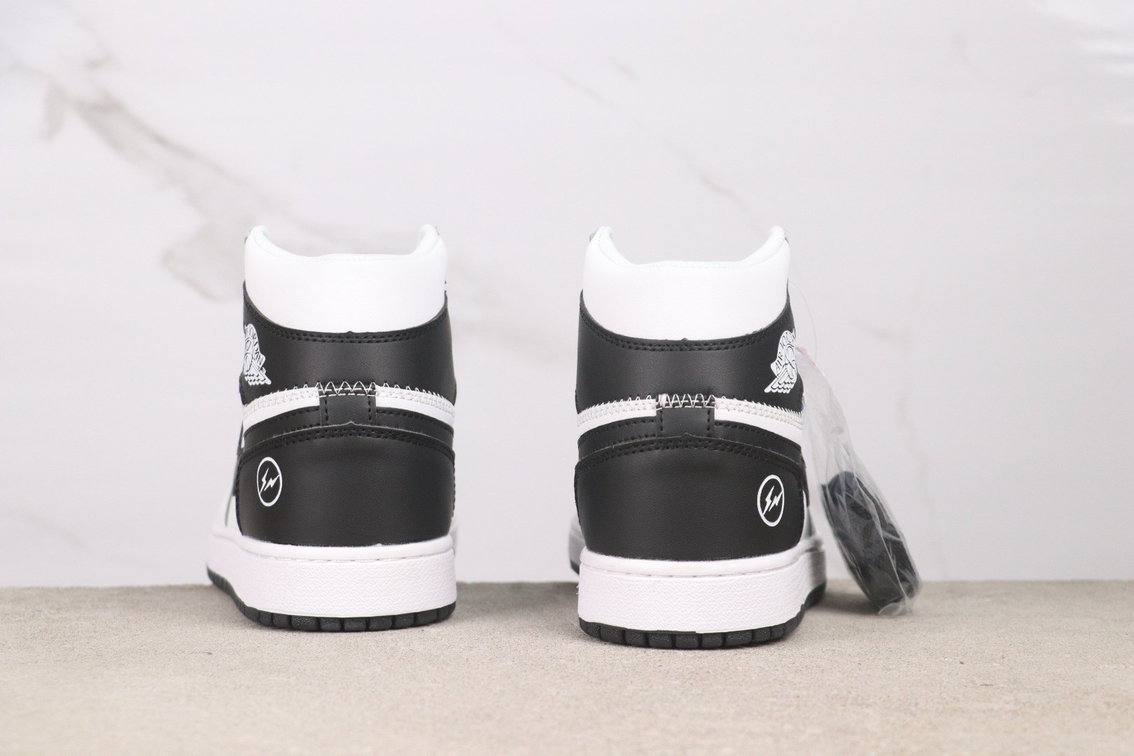 Air Jordan 1 II7282-100
