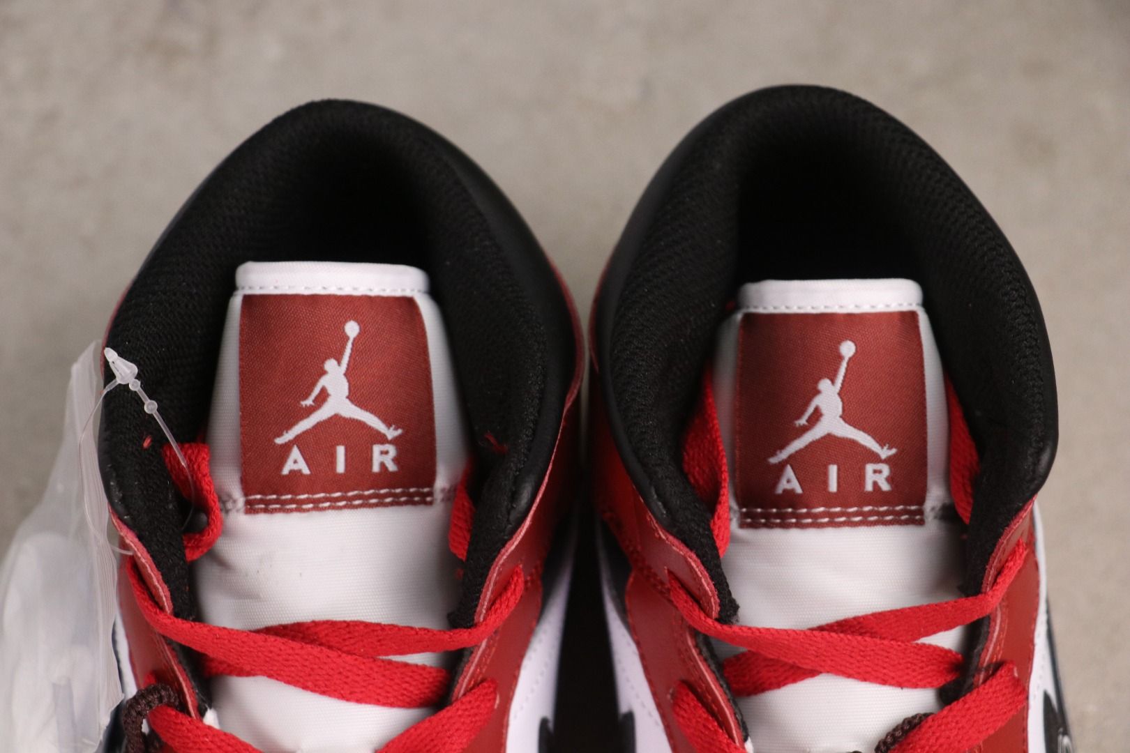 Air Jordan 1 Mid DQ8426-105
