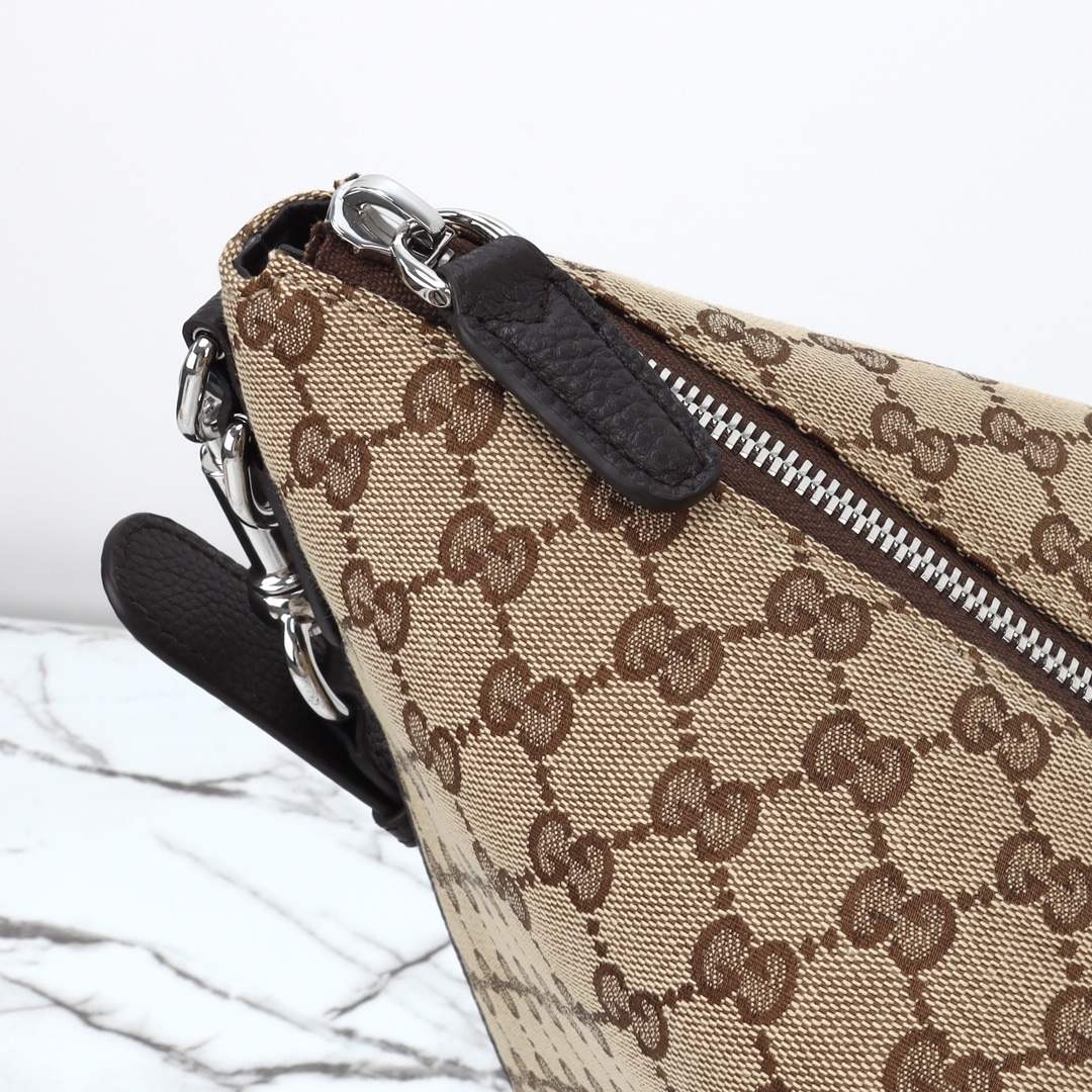 Gucci B Large Shoulder Bag — 800194