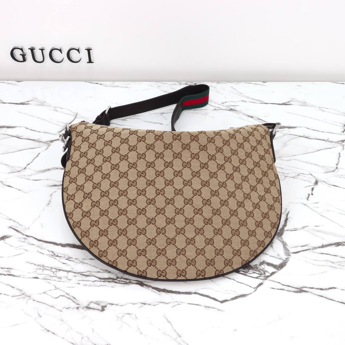 Gucci B Medium Hobo Bag — 817420