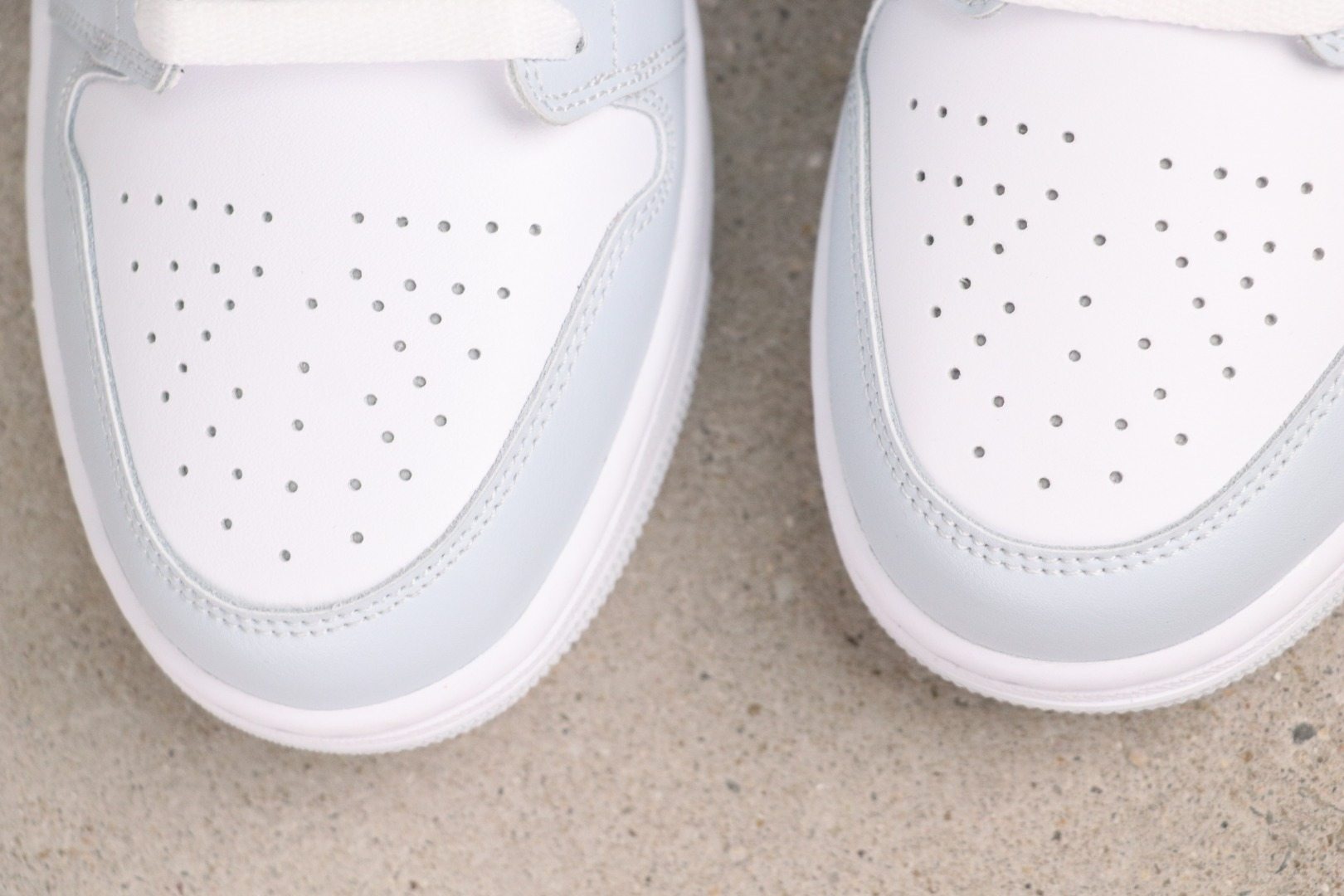 Air Jordan 1 Low 553558-400