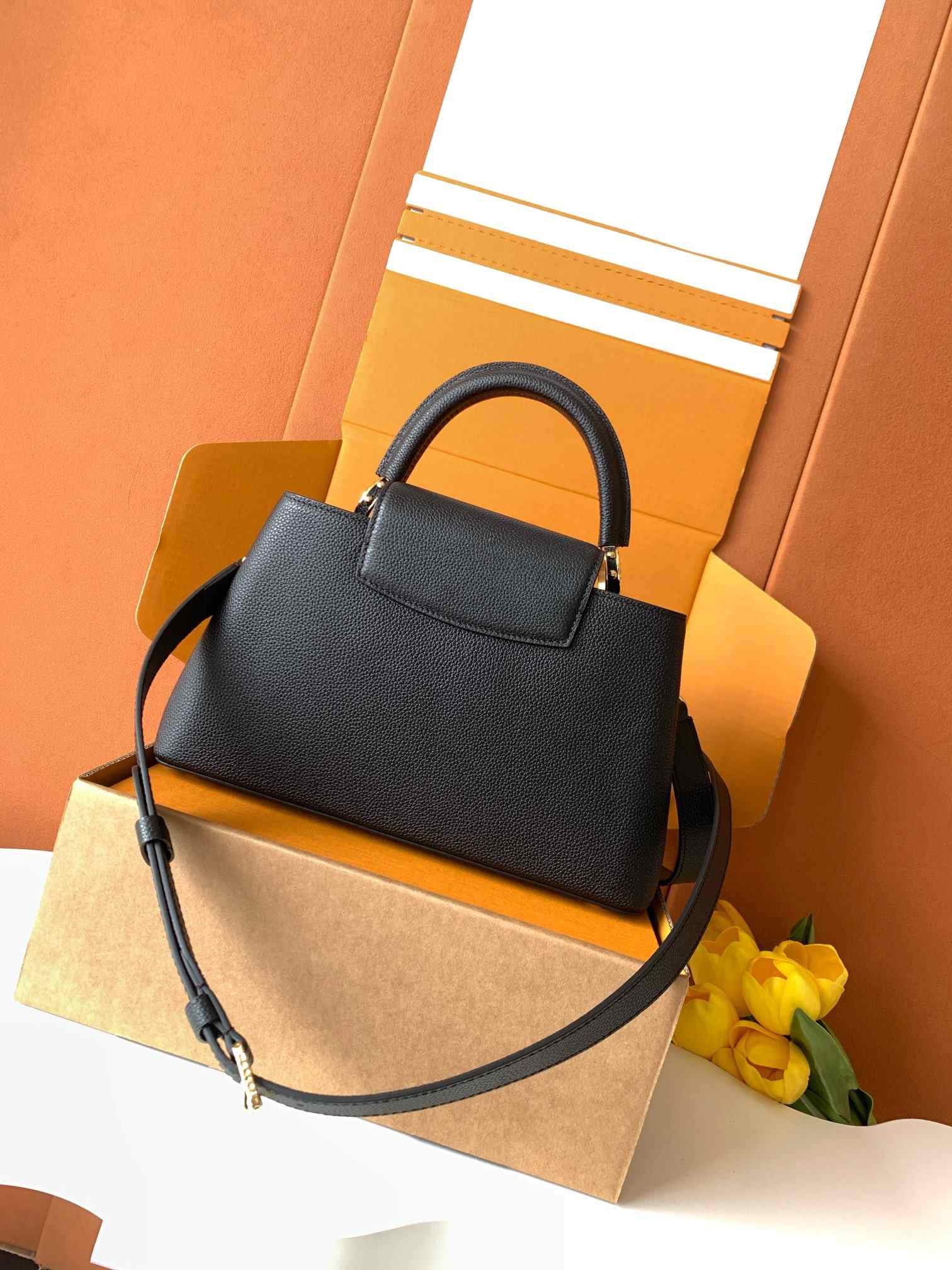 Louis Vuitton Capucines East-West MM-Style Top-Handle Bag — M24672 Black
