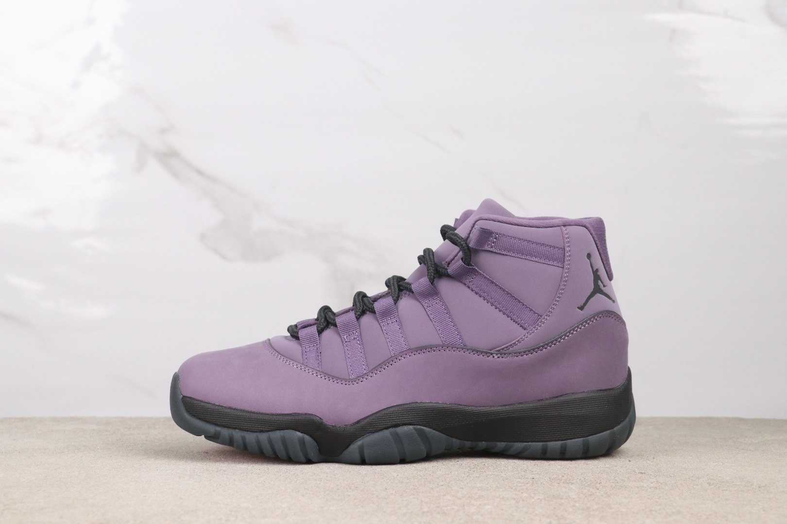 Air Jordan 11 “Las Vegas” IO8961-553