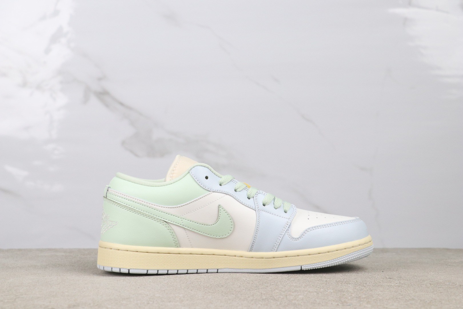 Air Jordan 1 Low OG SP DC0774-108