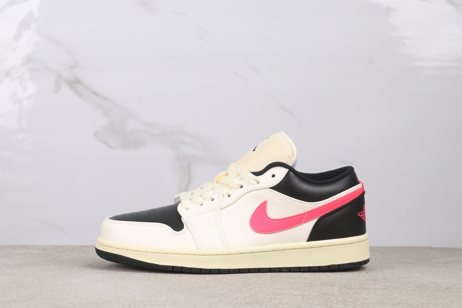 Air Jordan 1 Low DC0774-107