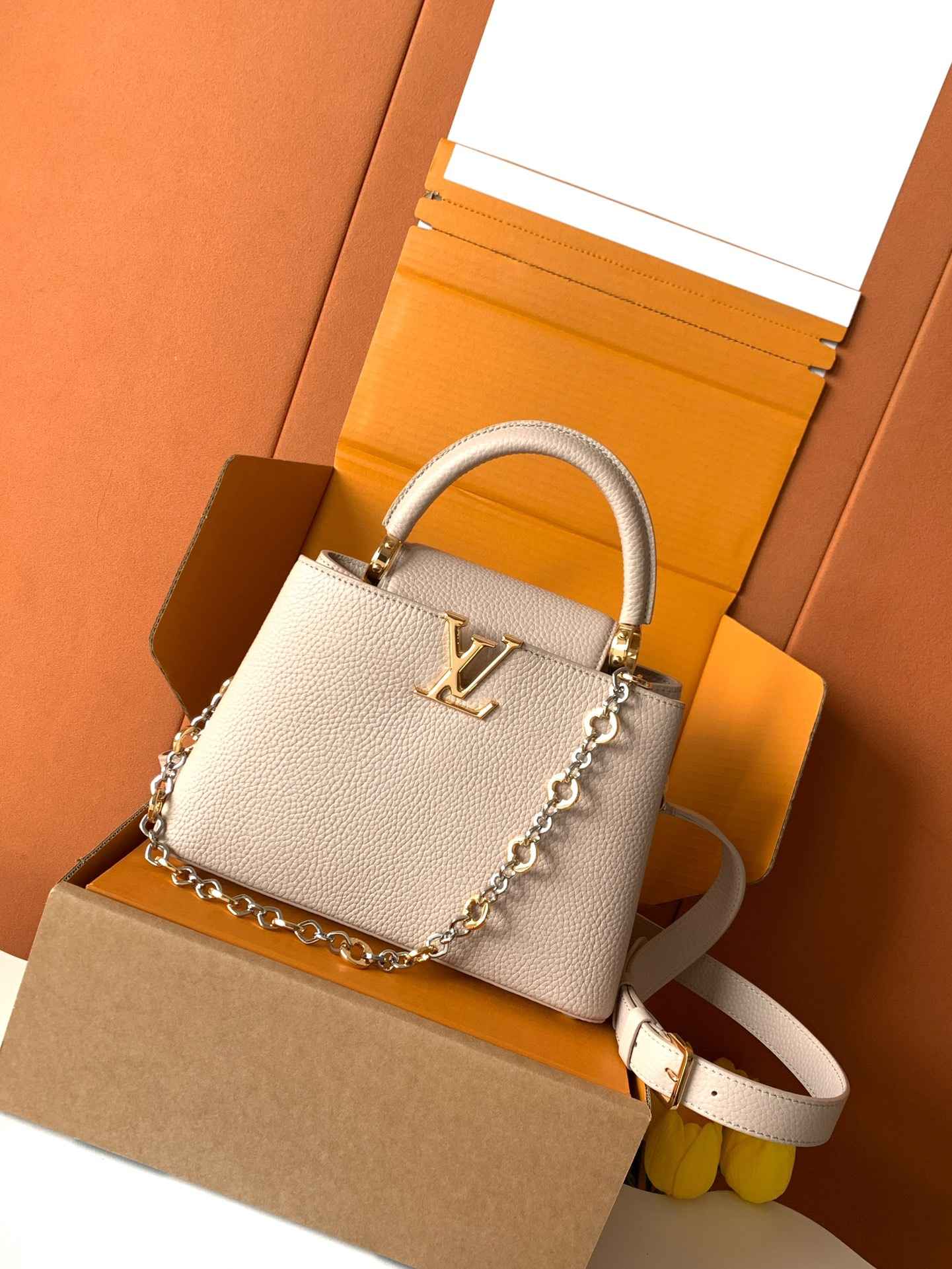 Louis Vuitton Capucines BB — M12936 Grey-Purple