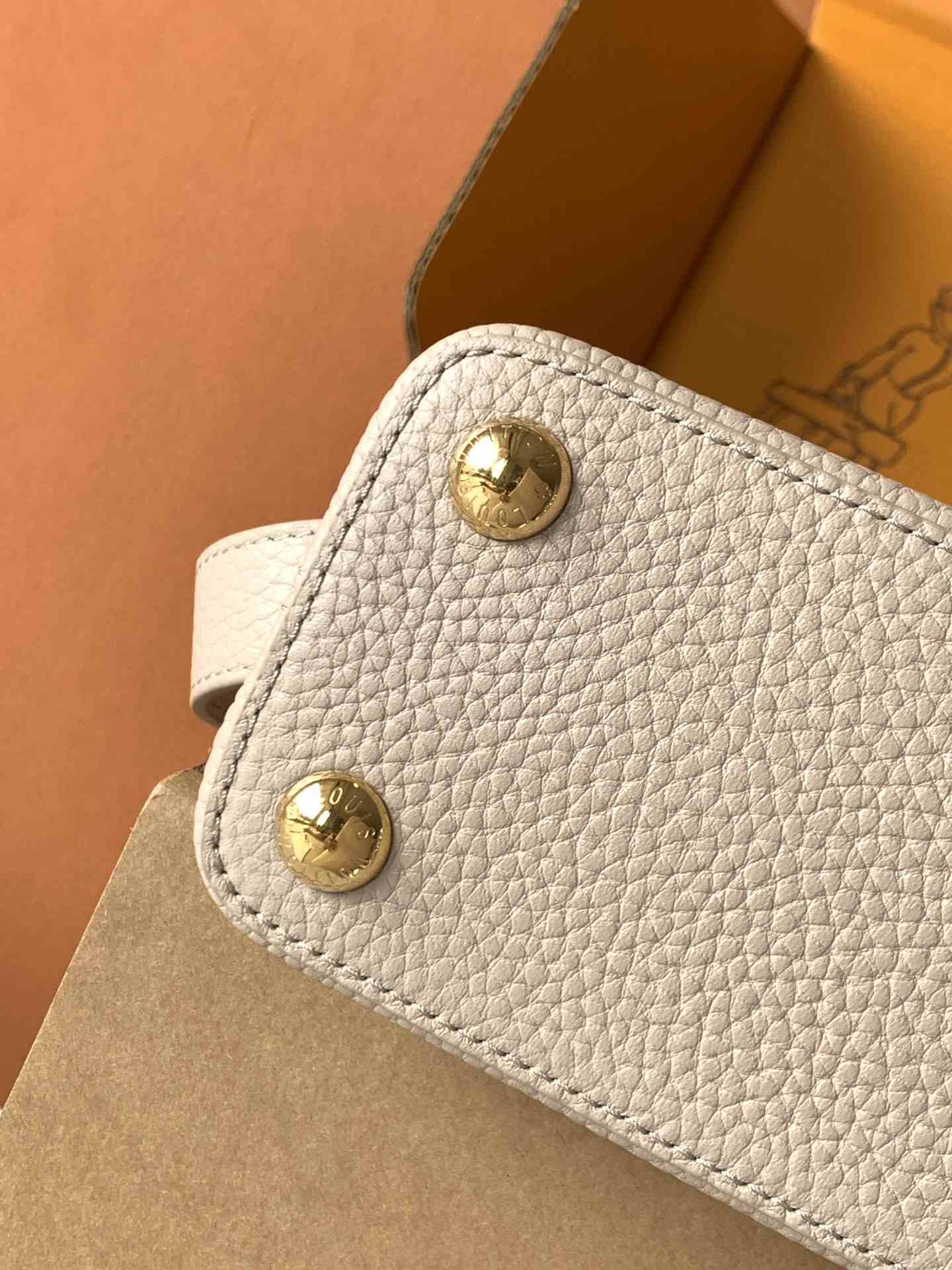 Louis Vuitton Capucines BB — M12936 Grey-Purple