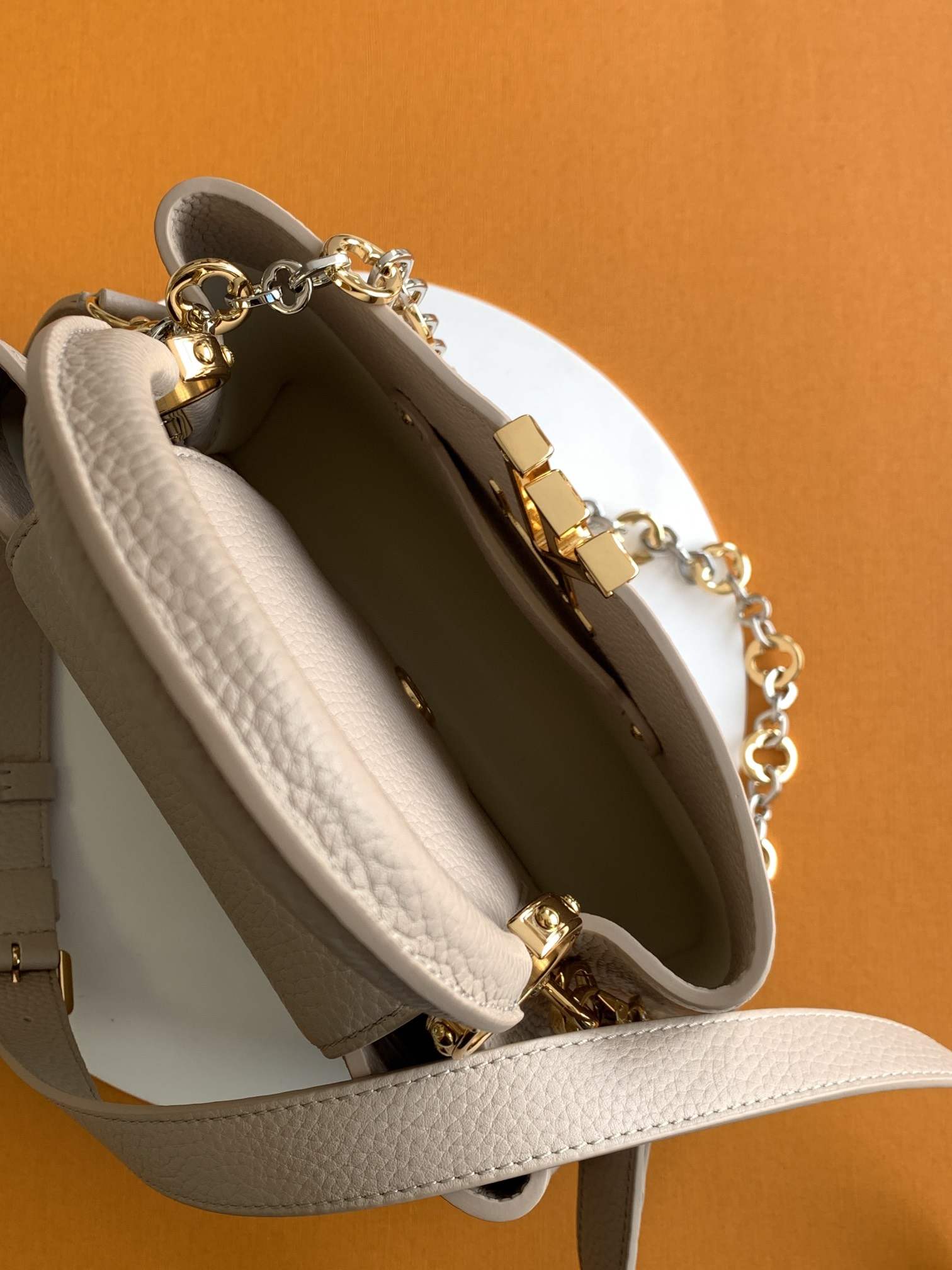 Louis Vuitton Capucines BB — M12936 Grey-Purple