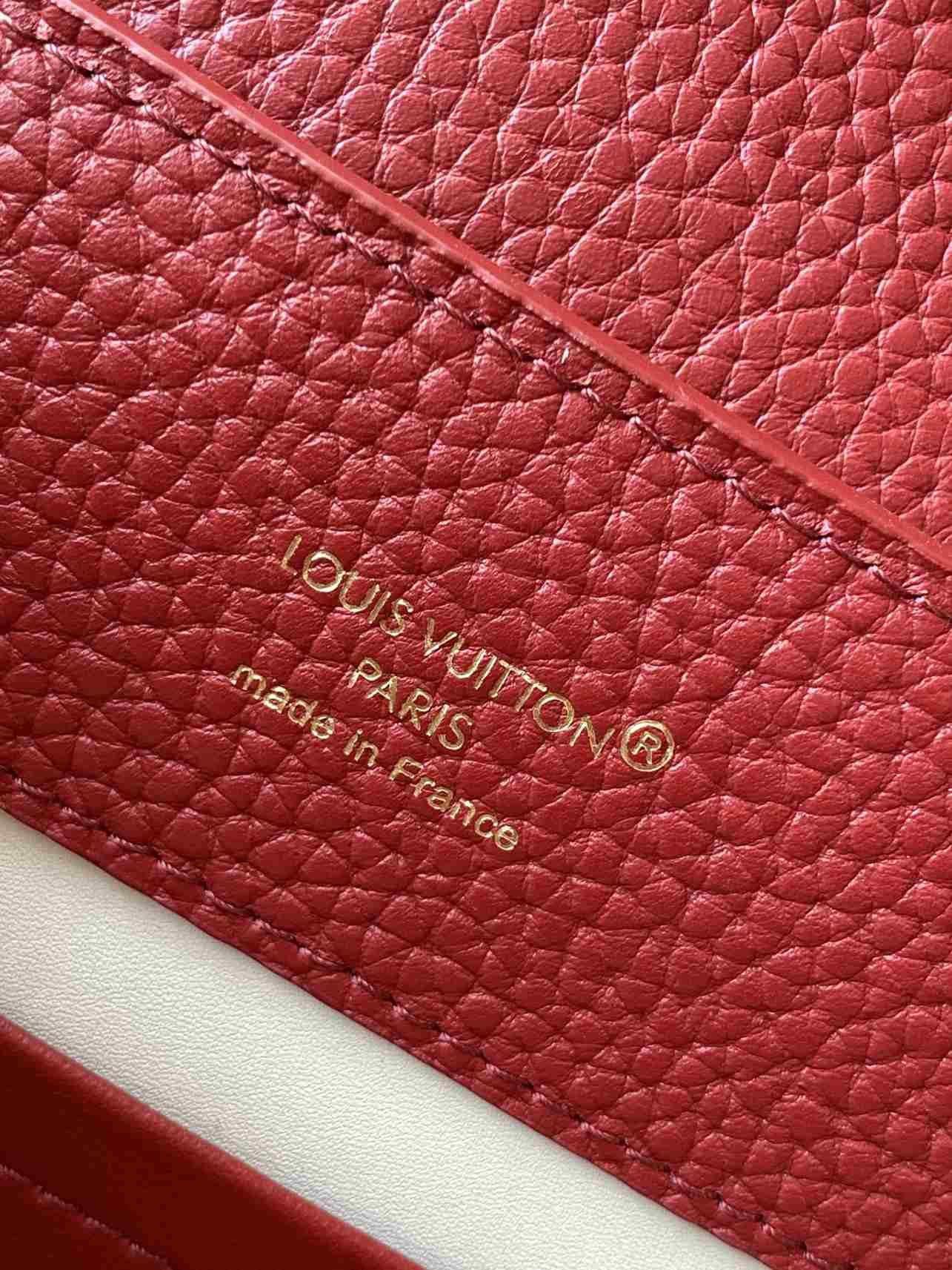 Louis Vuitton Capucines BB — M12936 Red