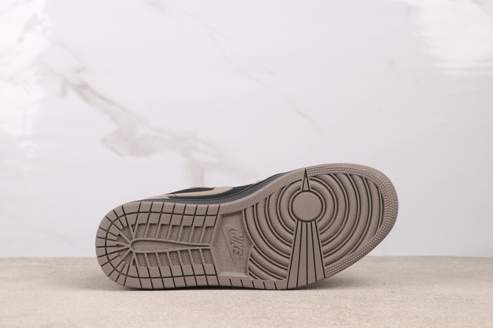 Air Jordan 1 Low IB7109-005