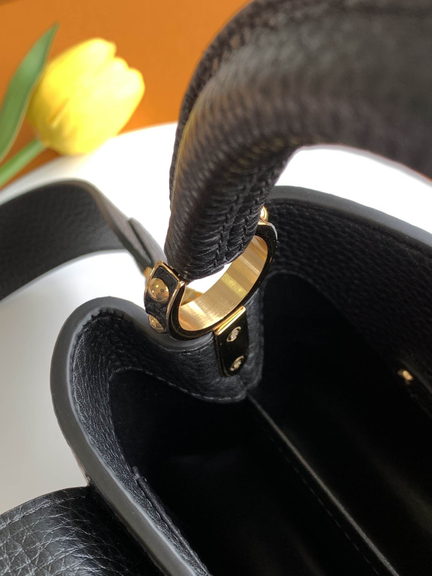 Louis Vuitton Capucines Mini-Style Top-Handle Bag — M81208 Black