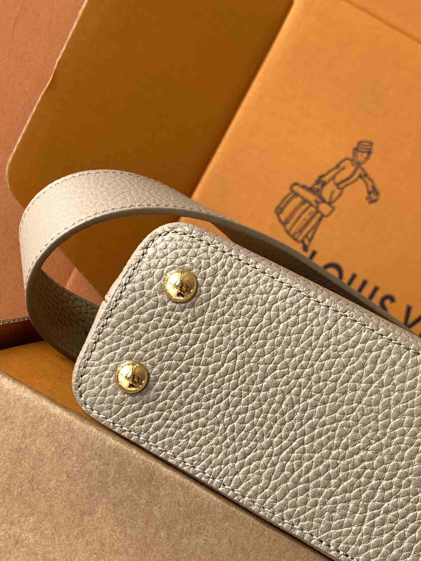 Louis Vuitton Capucines Mini Top-Handle Bag — M81208