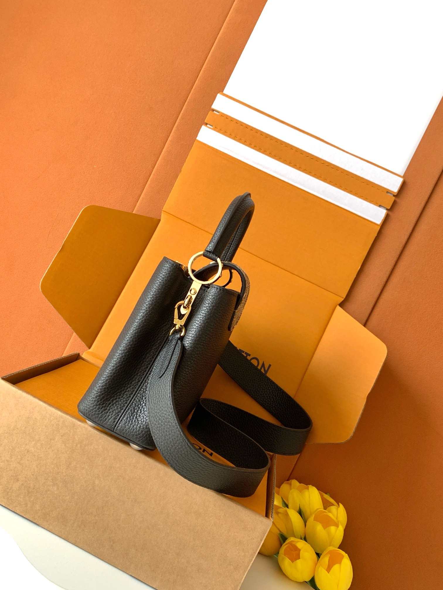 Louis Vuitton Capucines Top-Handle Bag — M81209