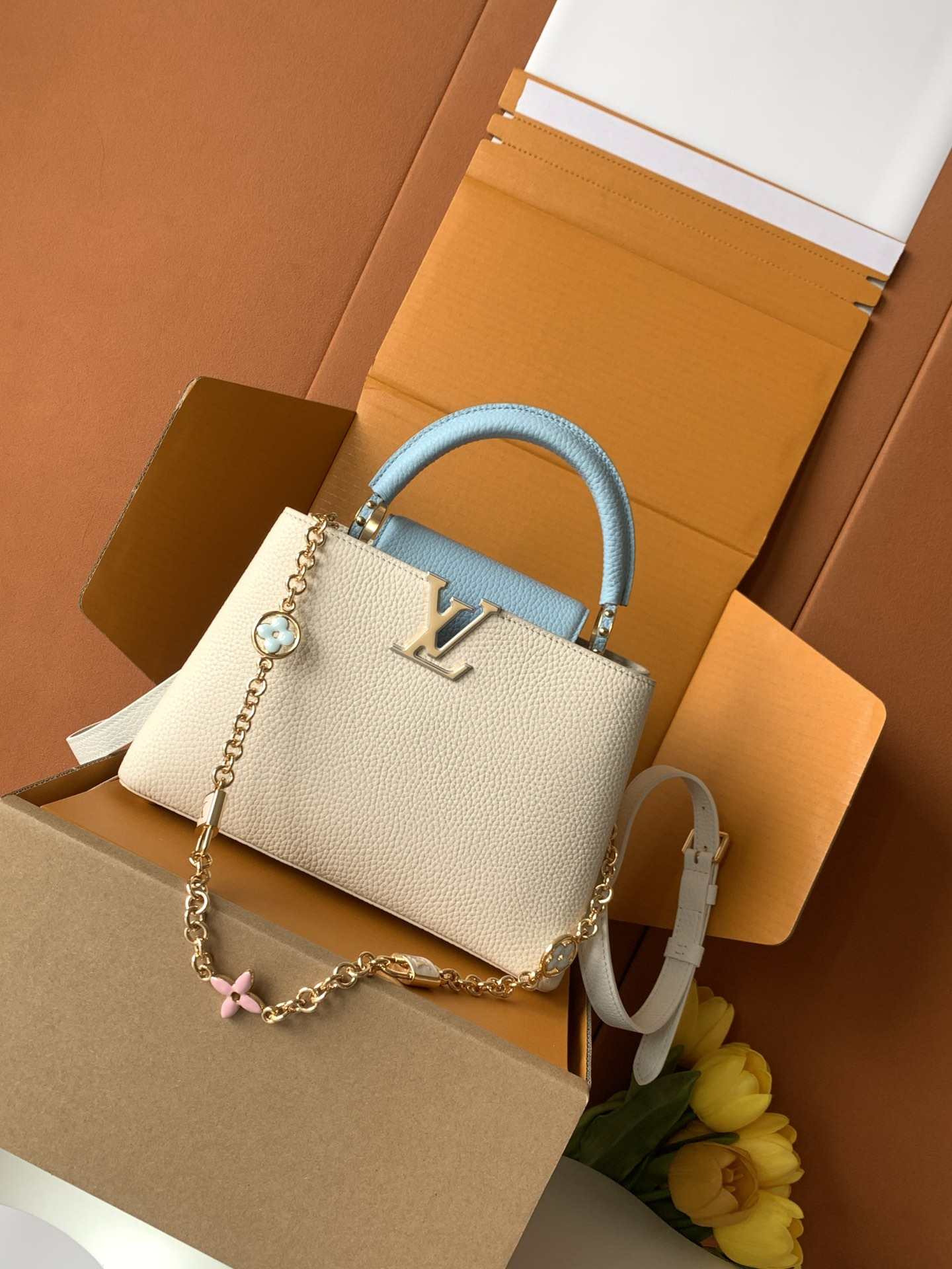 Louis Vuitton Capucines Top-Handle Bag — M23954