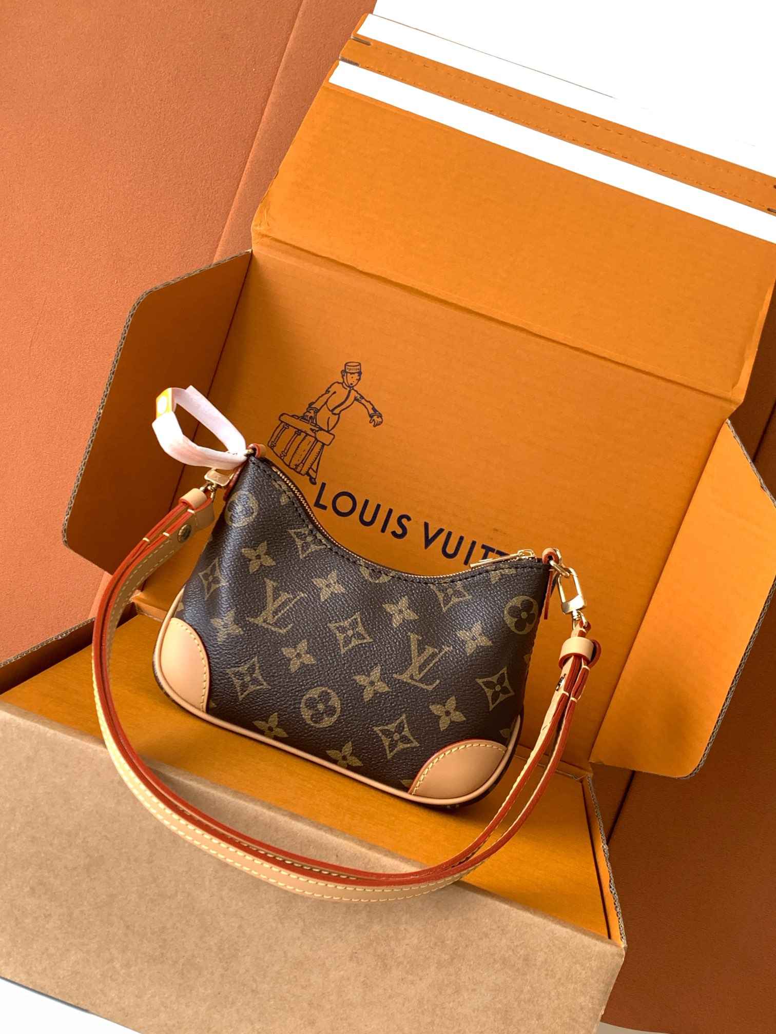 Louis Vuitton Nano Boulogne — M25519