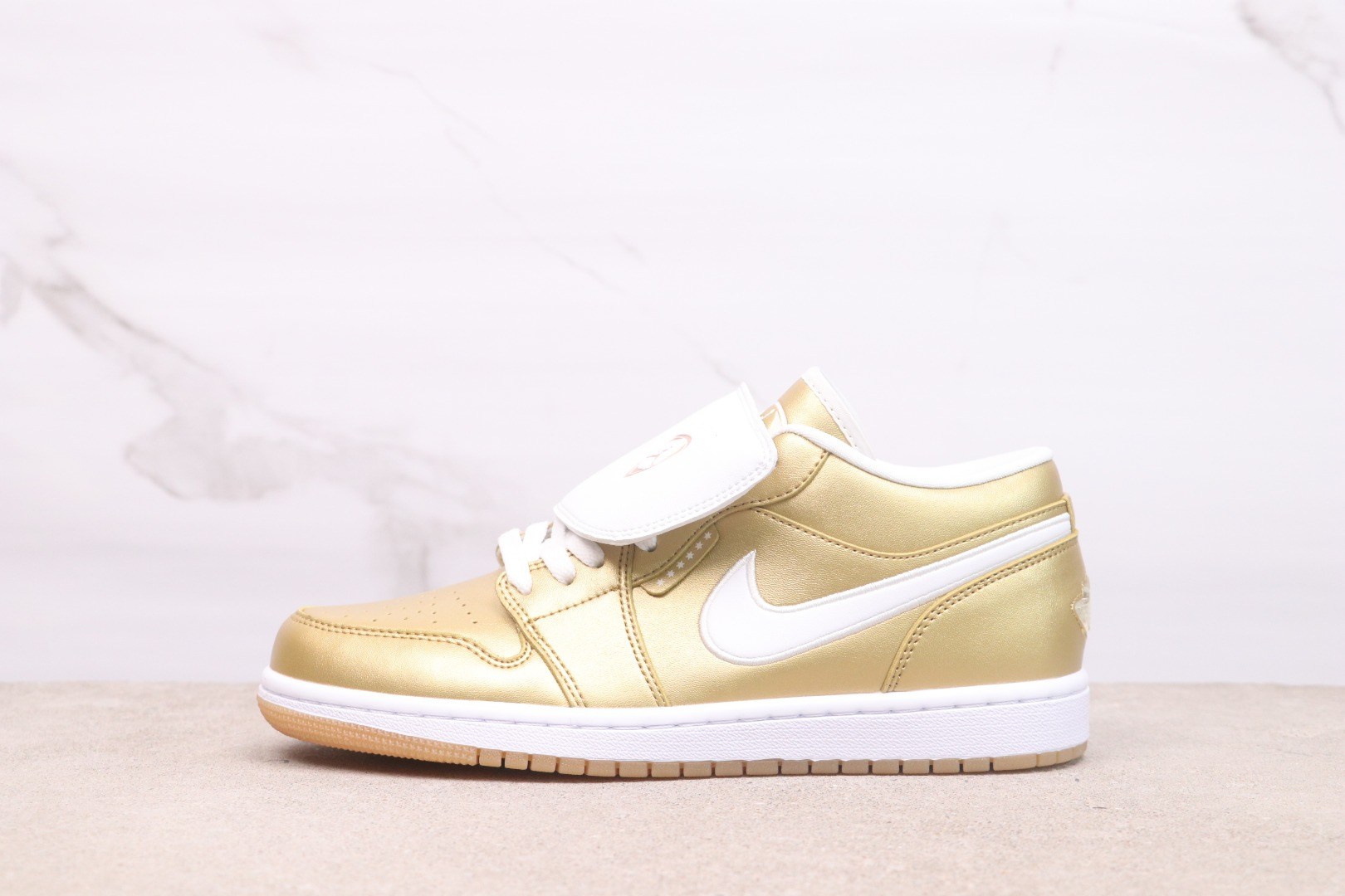 Air Jordan 1 Low OG IR2304-703