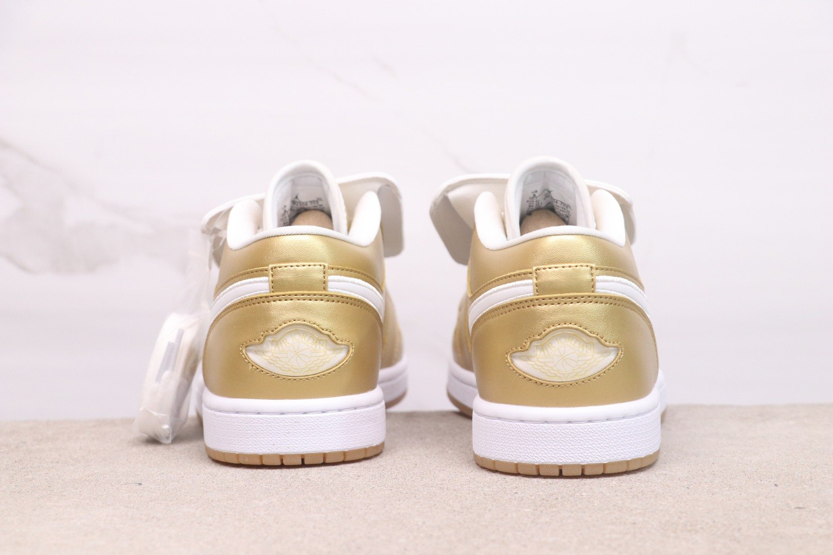 Air Jordan 1 Low OG IR2304-703