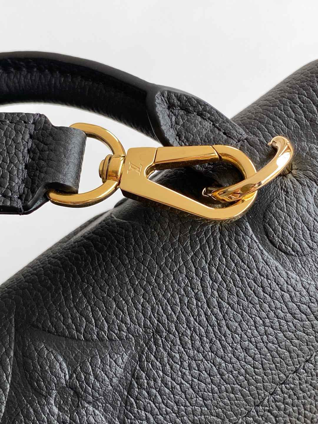 Louis Vuitton Madeleine BB — M45977