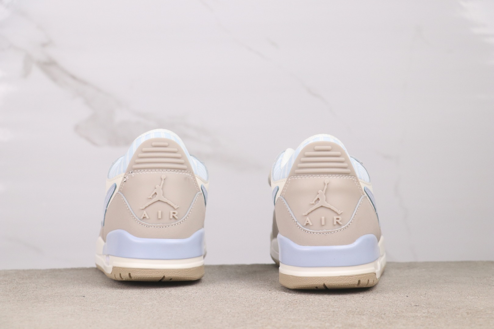 AIR JORDAN LEGACY IR7563-141
