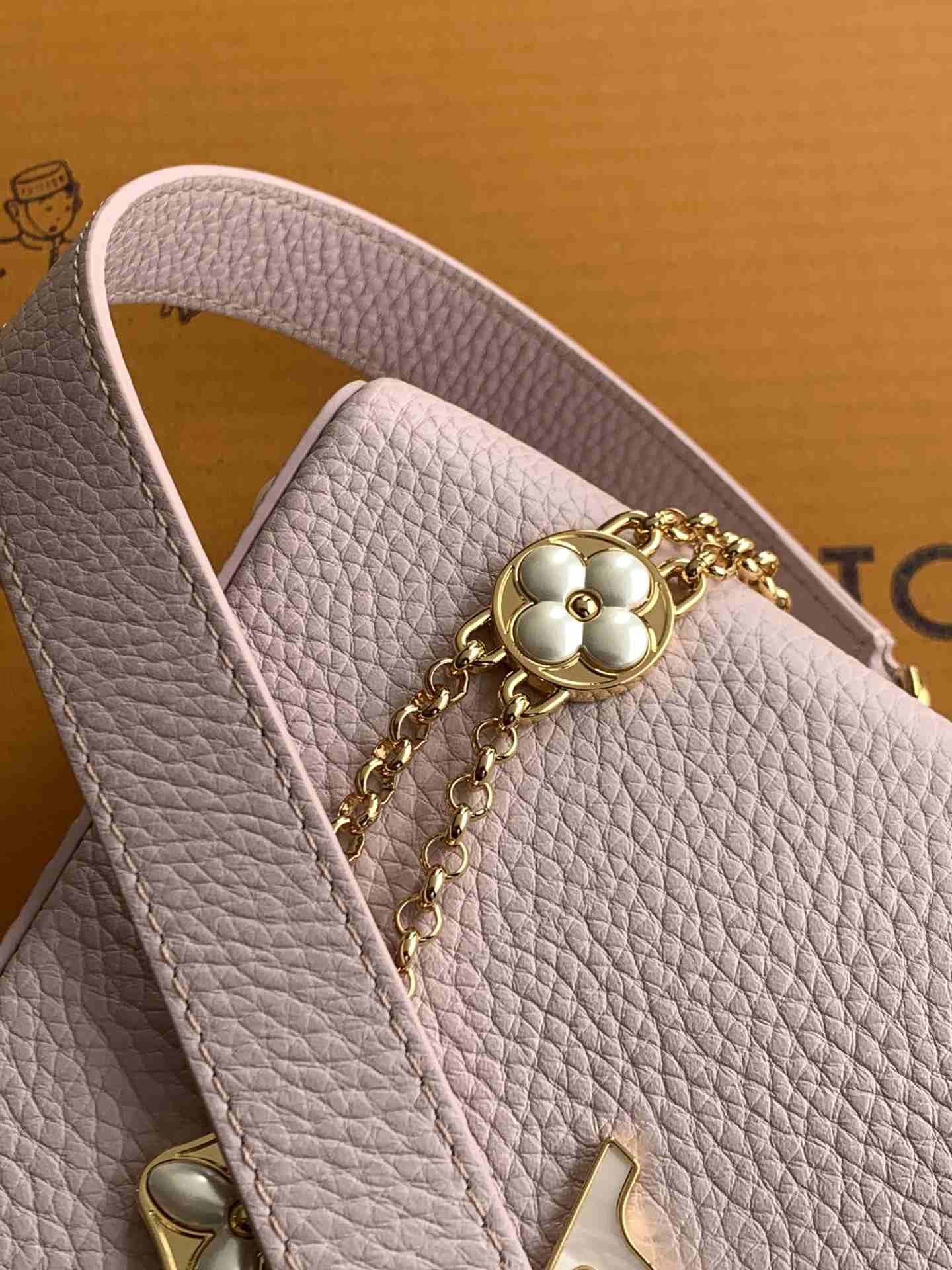 Louis Vuitton Capucines Top-Handle Bag — M25476