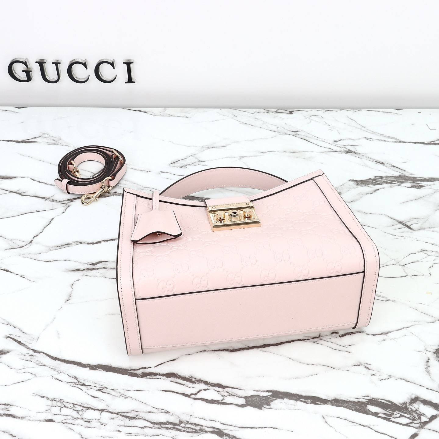 Gucci Padlock Medium Top-Handle Bag — 838992