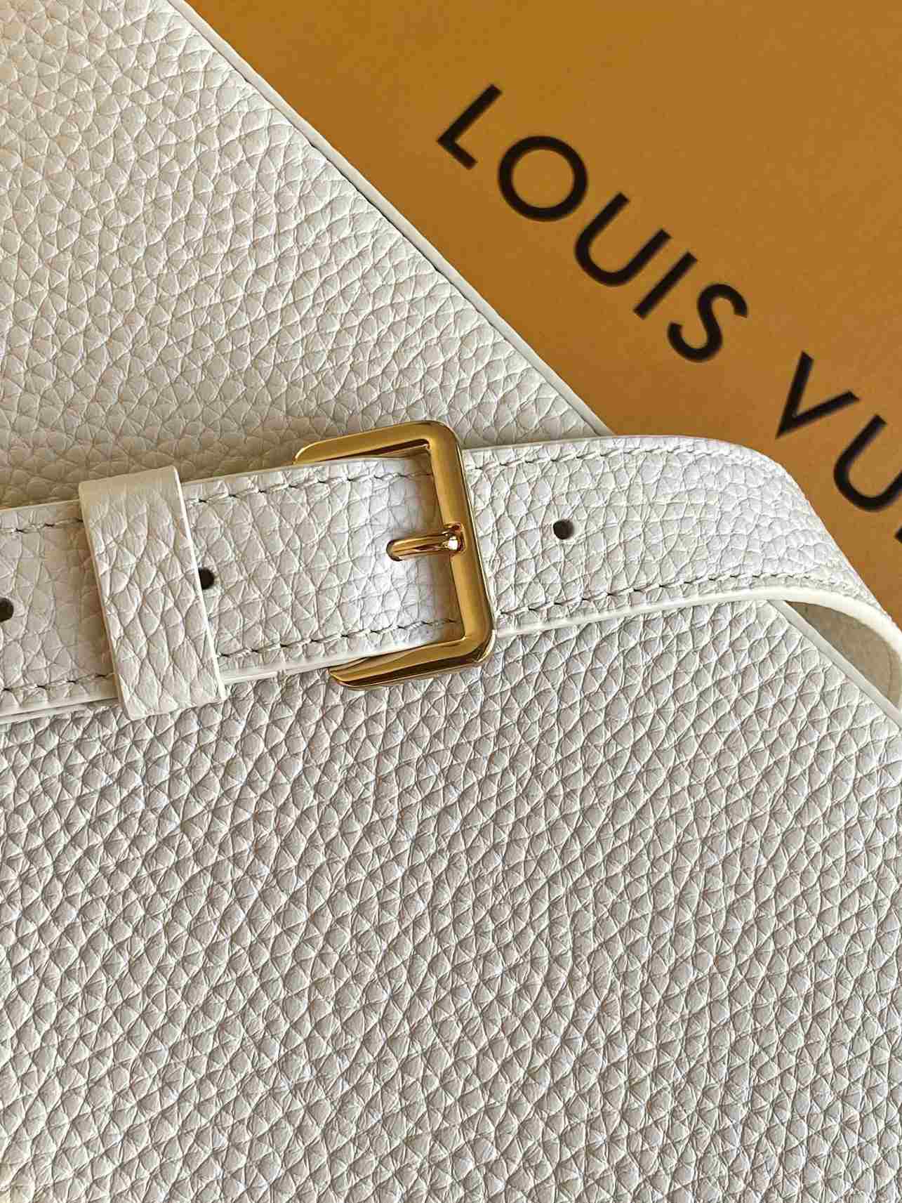 Louis Vuitton Capucines BB Top-Handle Bag — M25404