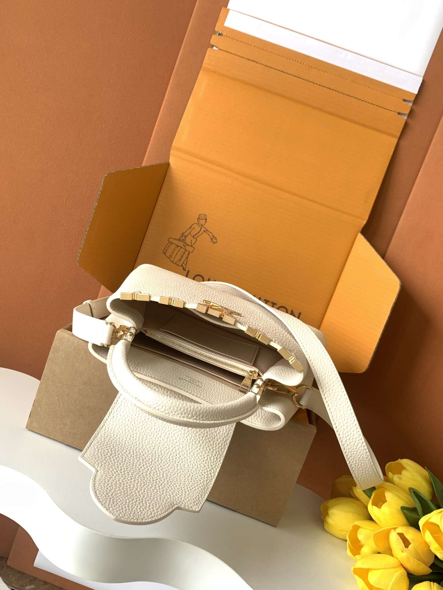 Louis Vuitton Capucines BB Top-Handle Bag — M25404