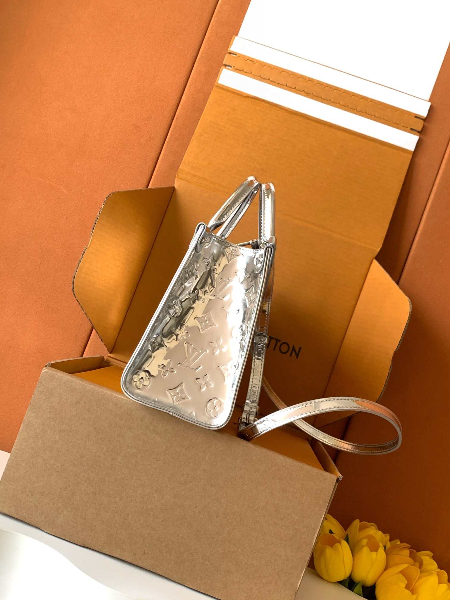 Louis Vuitton OnTheGo PM Tote Bag — M26373