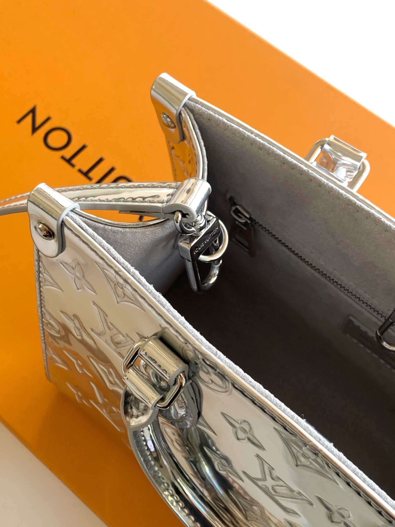 Louis Vuitton OnTheGo PM Tote Bag — M26373