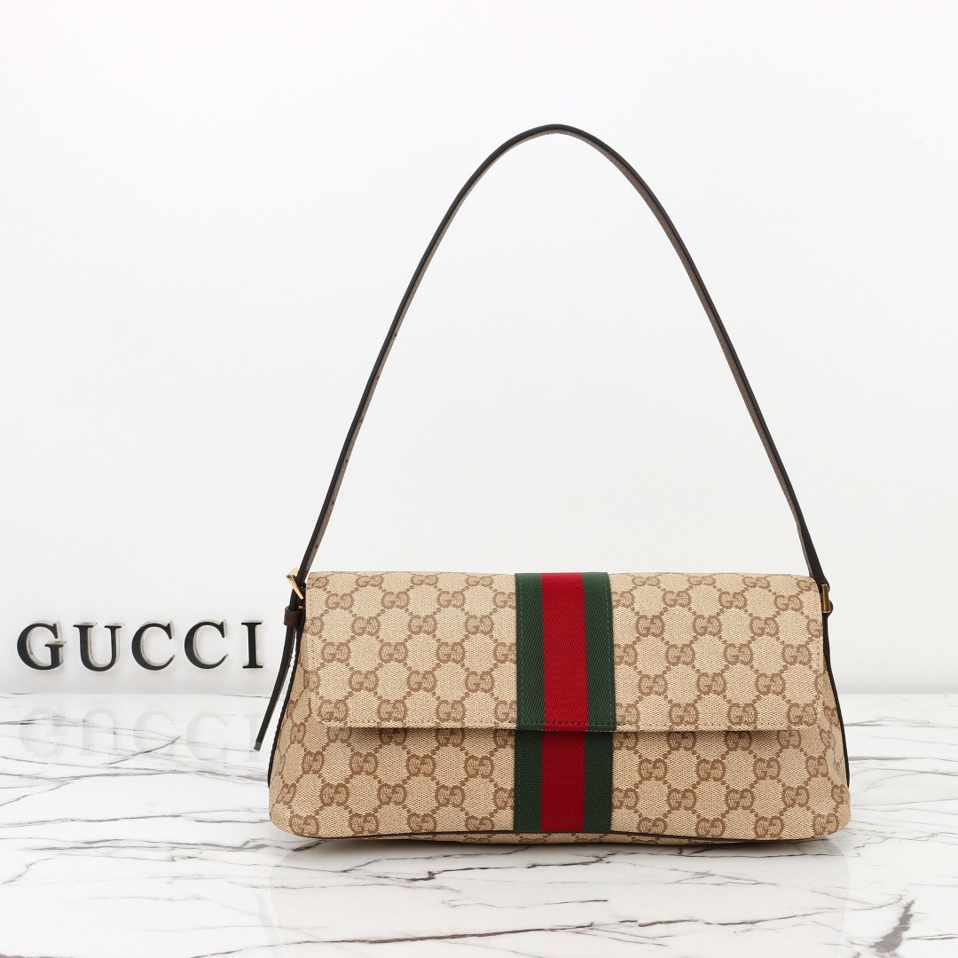 Gucci Madison Medium Shoulder Bag โ 874744