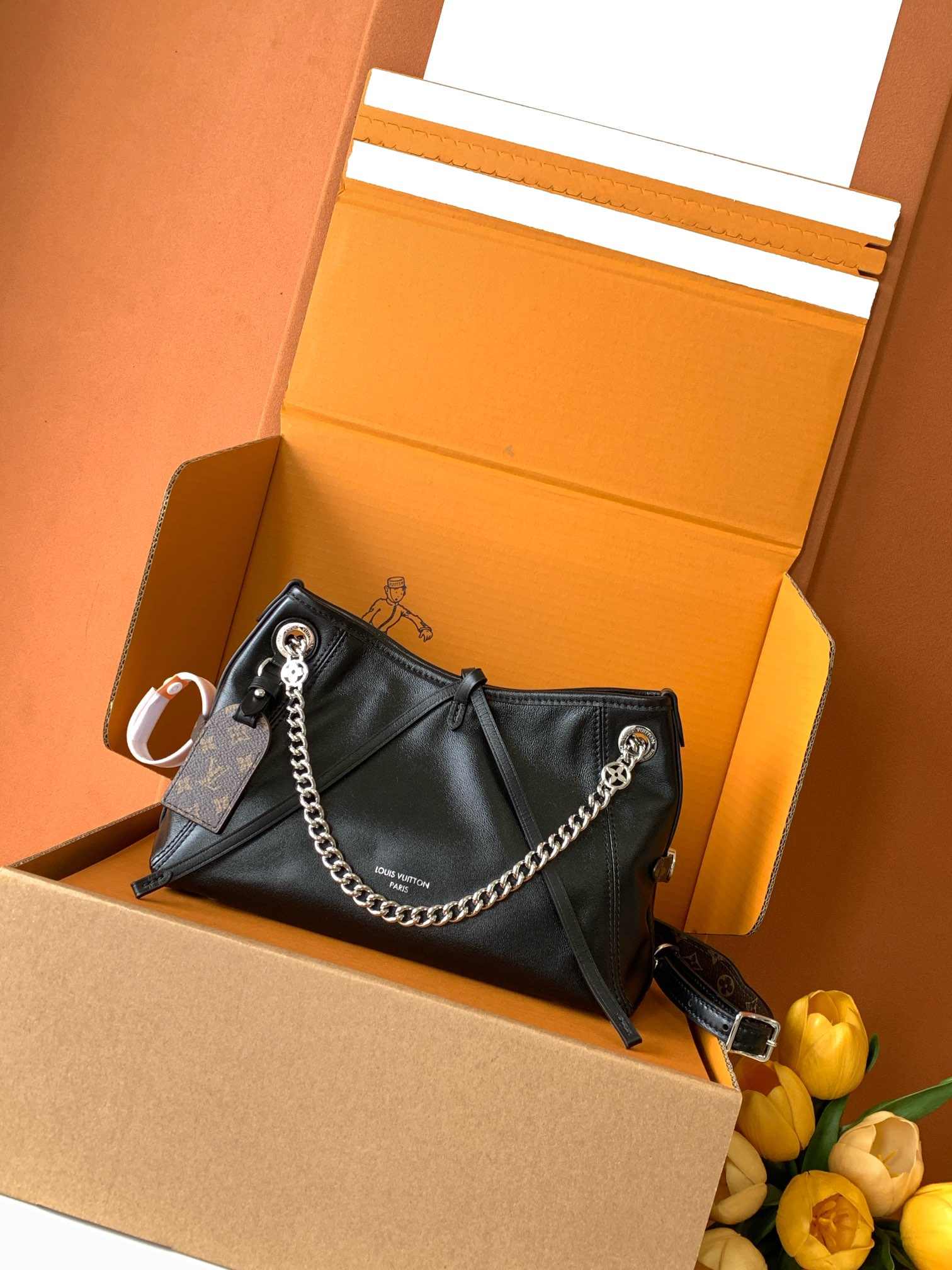 Louis Vuitton CarryAll Vibe BB Shoulder Bag — M12888, Product 25506