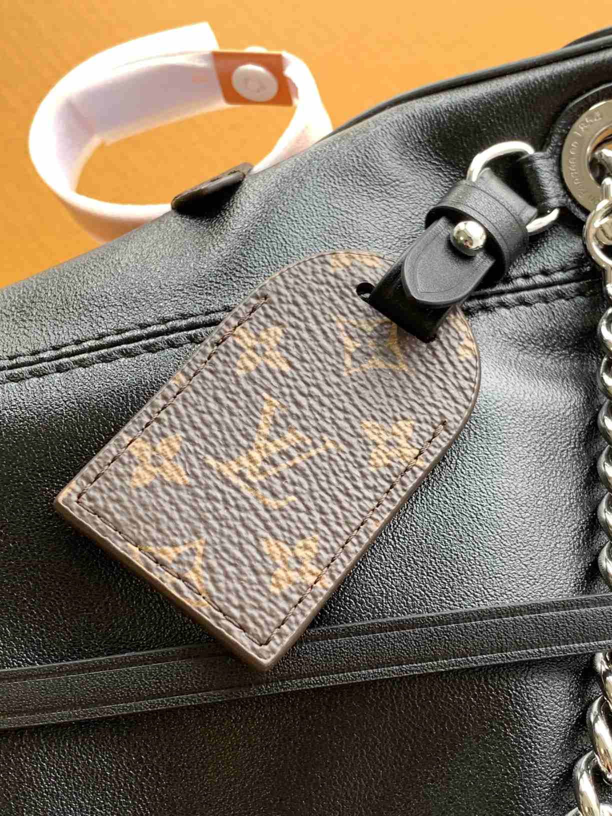 Louis Vuitton CarryAll Vibe BB Shoulder Bag — M12888