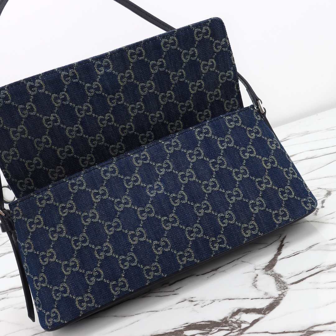 Gucci Madison Medium Shoulder Bag — 874744