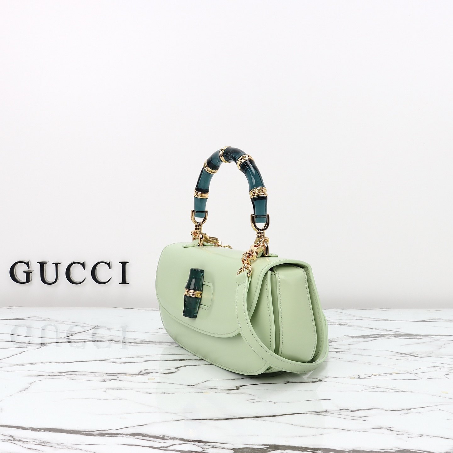 Gucci Bamboo Diva Medium Bag — 827750