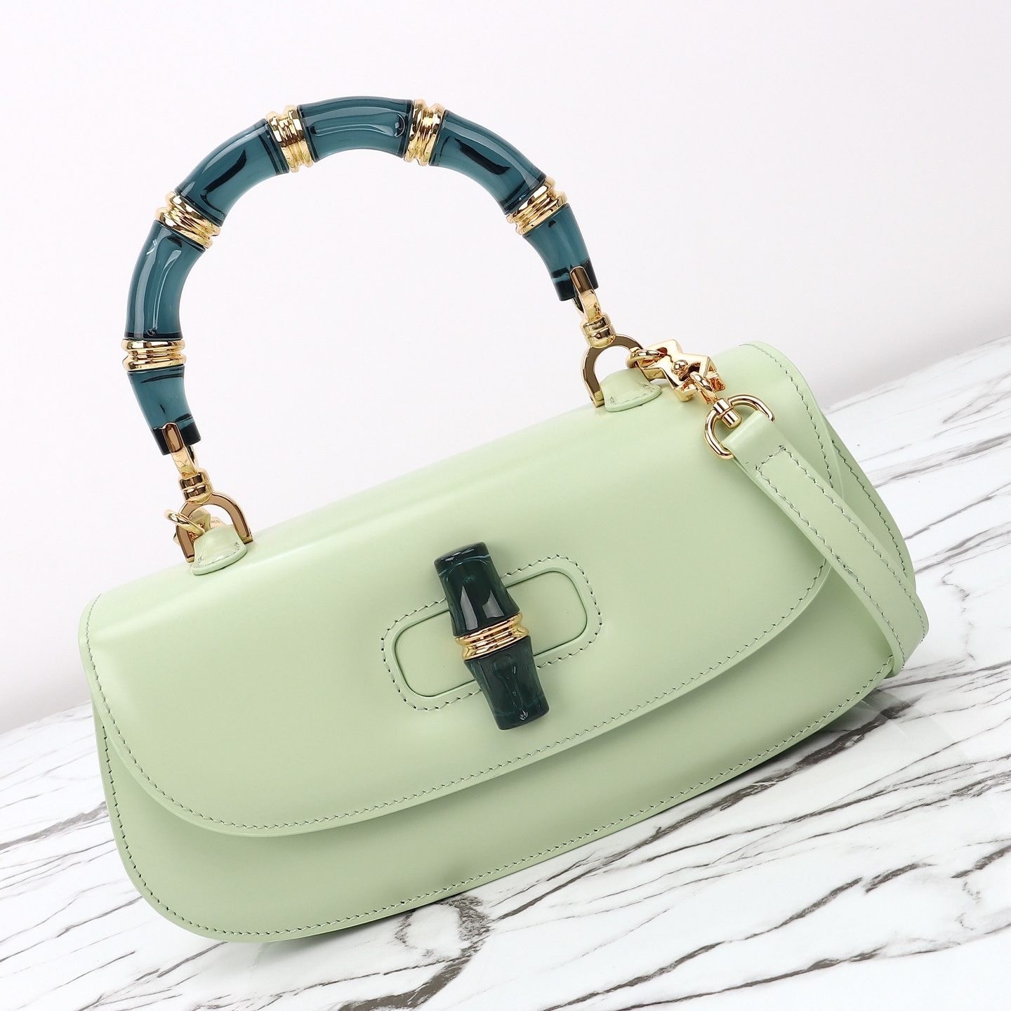 Gucci Bamboo Diva Medium Bag — 827750