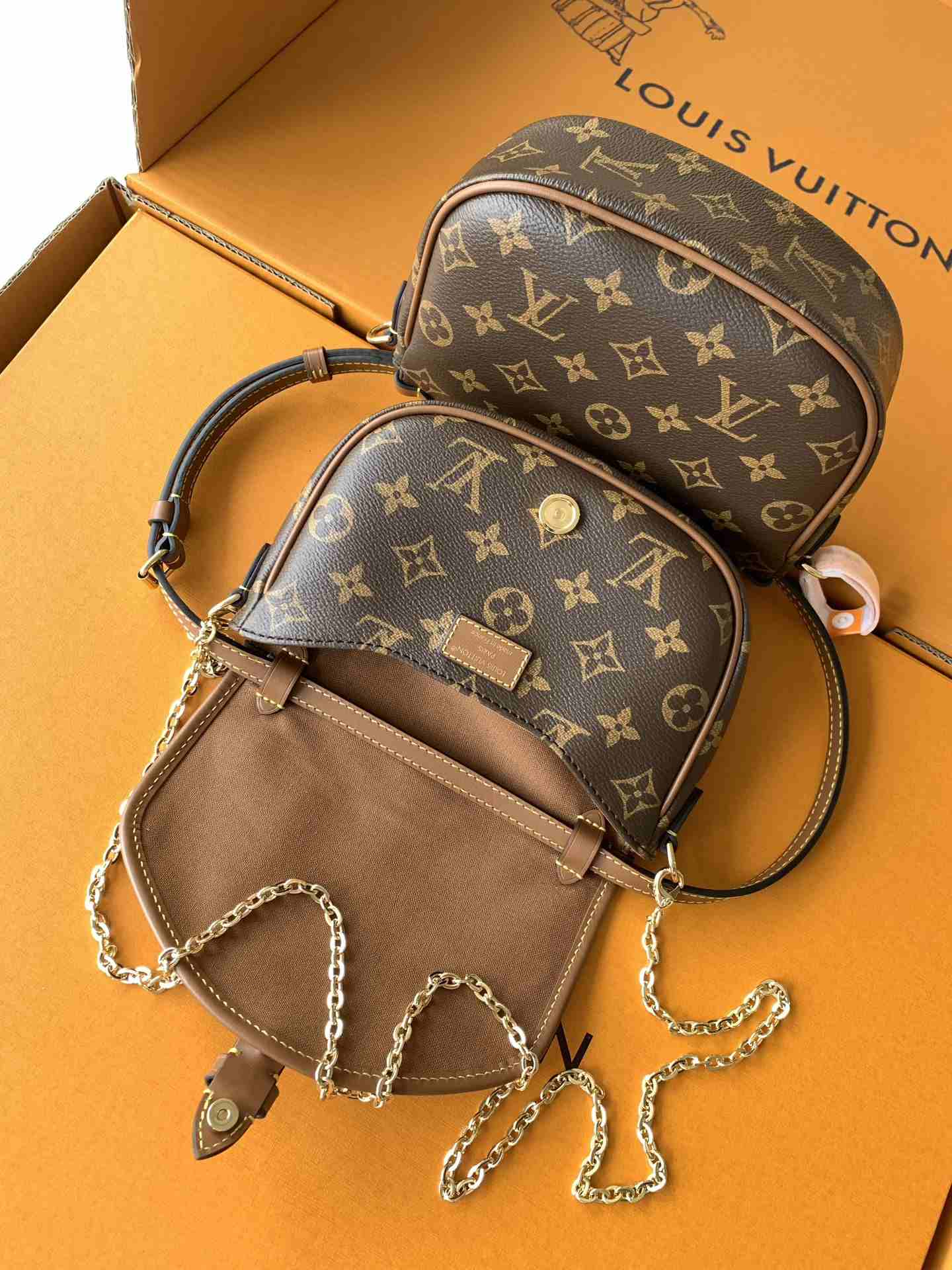 Louis Vuitton Pochette Duo BB — M26592