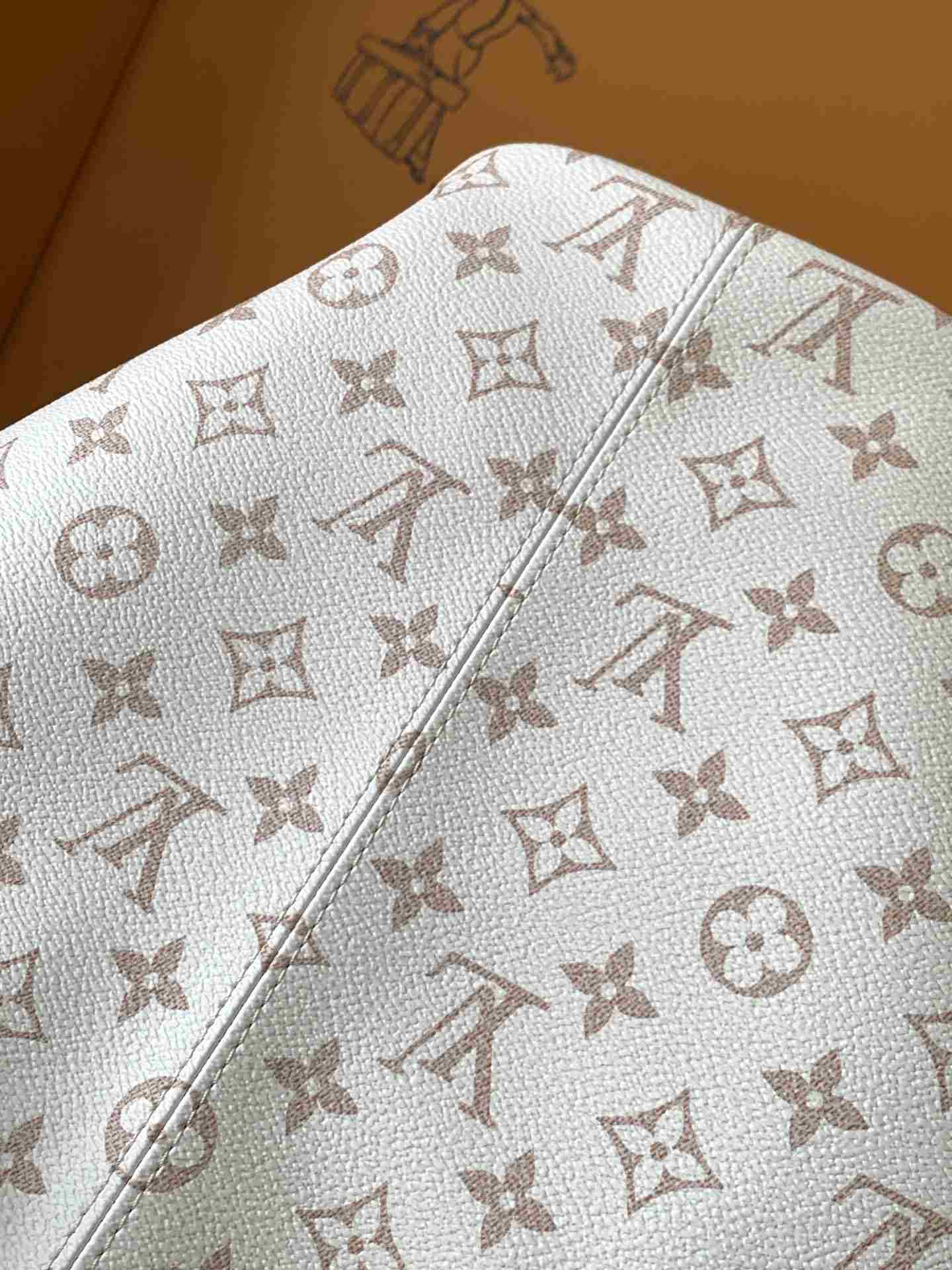 Louis Vuitton Neverfull Inside Out MM Tote — M25665