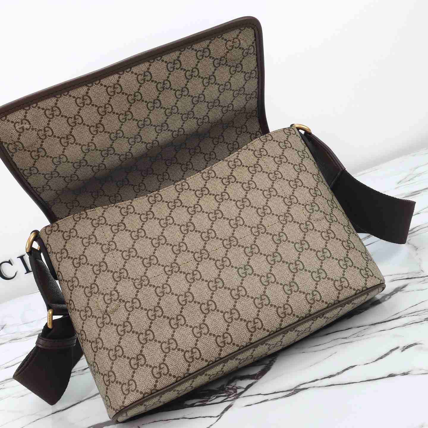 Gucci Ophidia Medium Messenger Bag — 834467