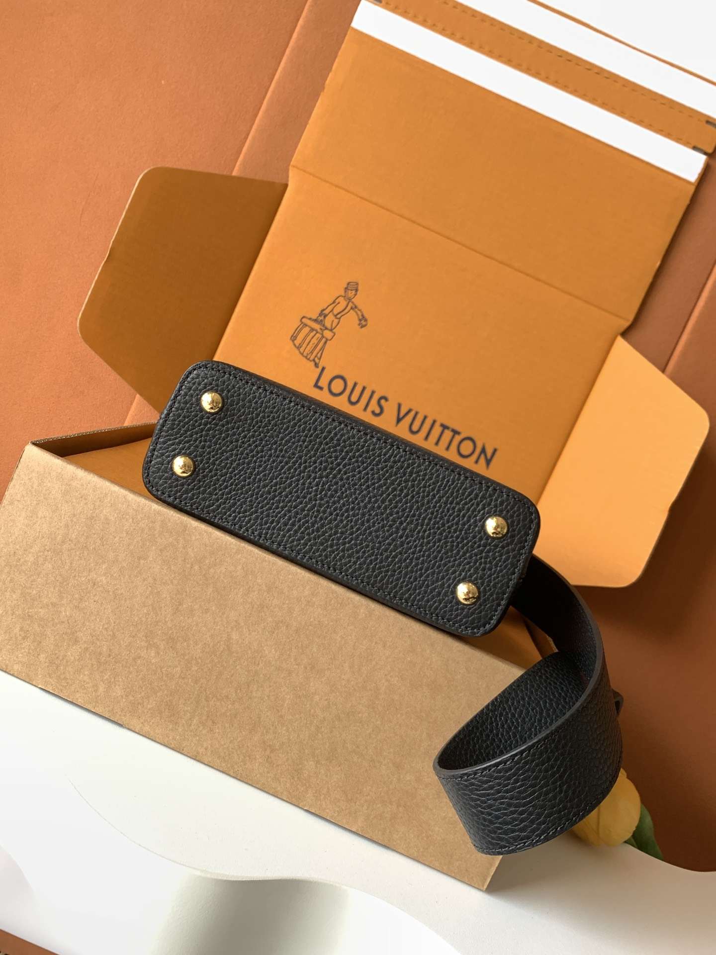 Louis Vuitton Capucines-Style Top-Handle Bag — M59433