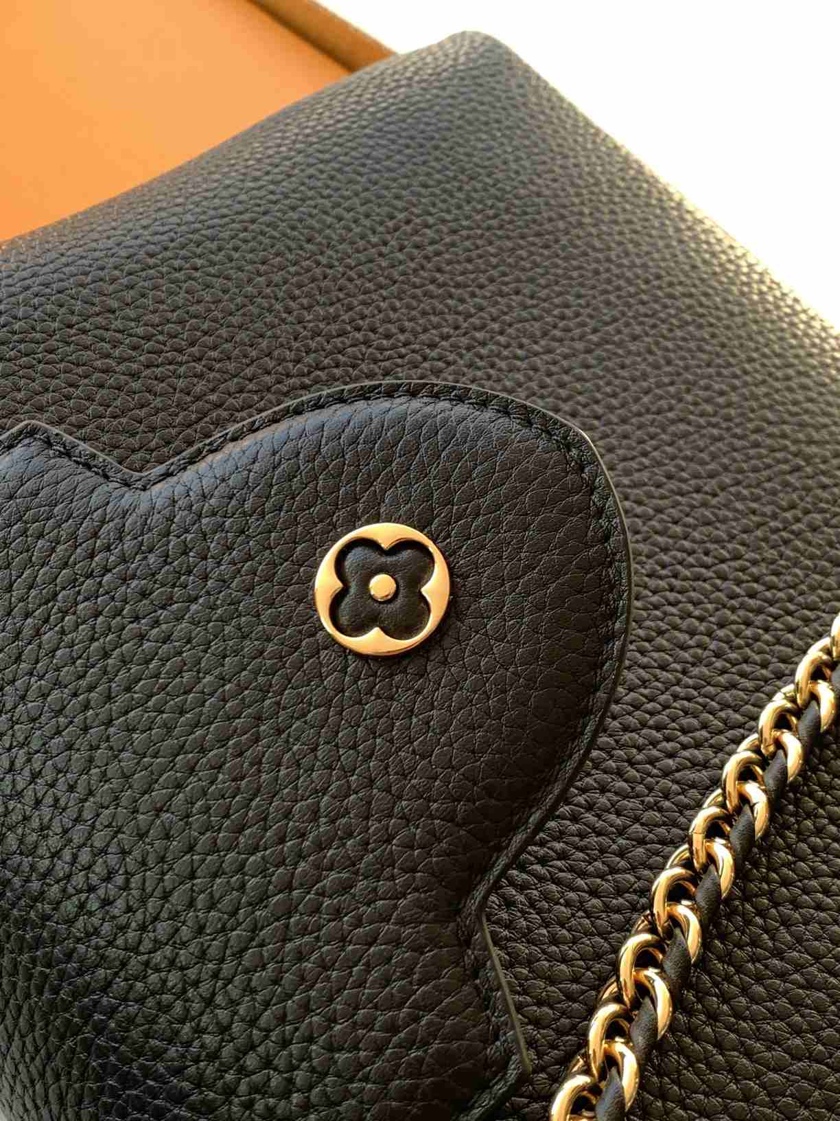 Louis Vuitton Capucines-Style Top-Handle Bag — M10168