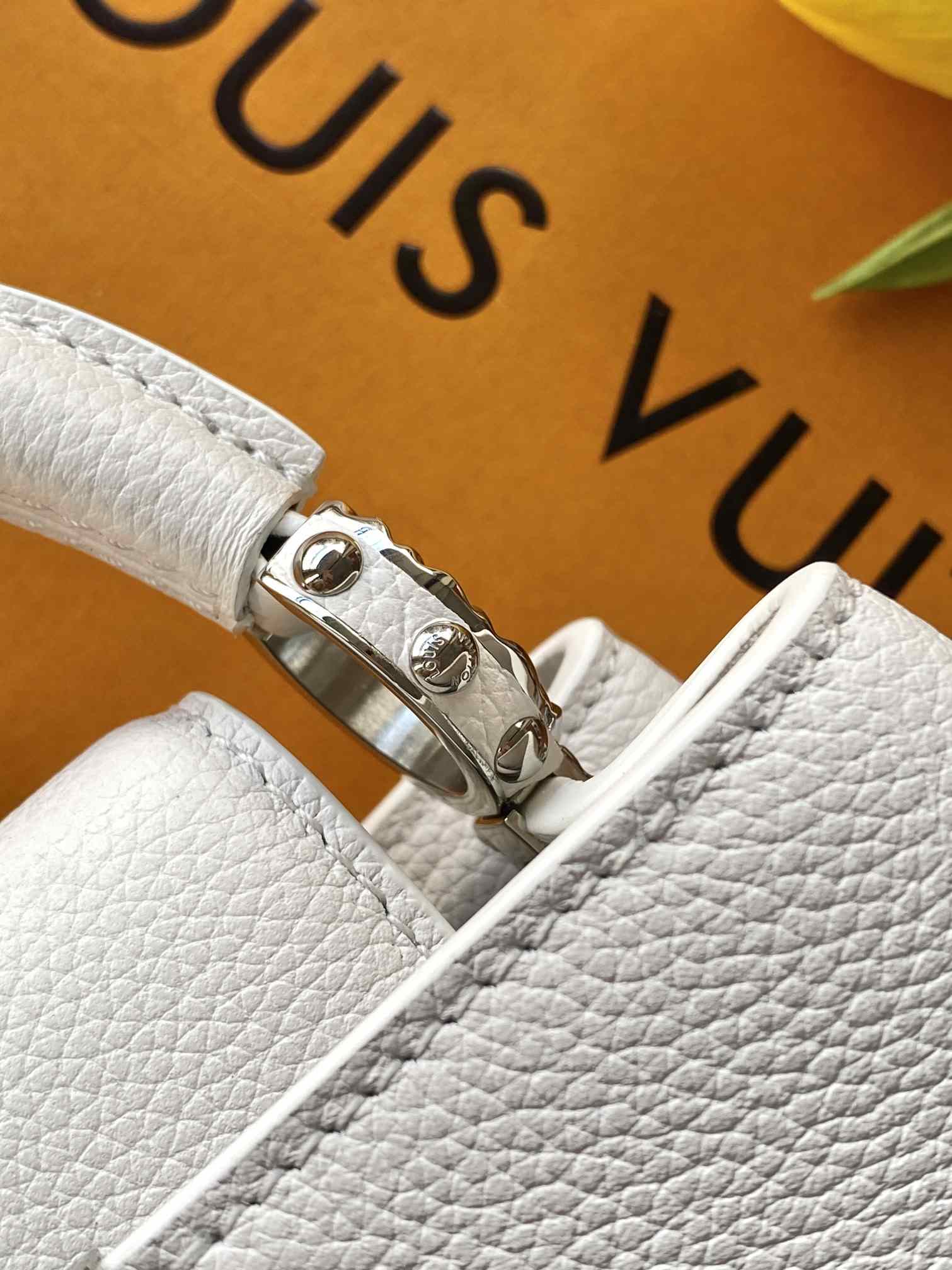 Louis Vuitton Capucines East-West Mini Bag — M24671