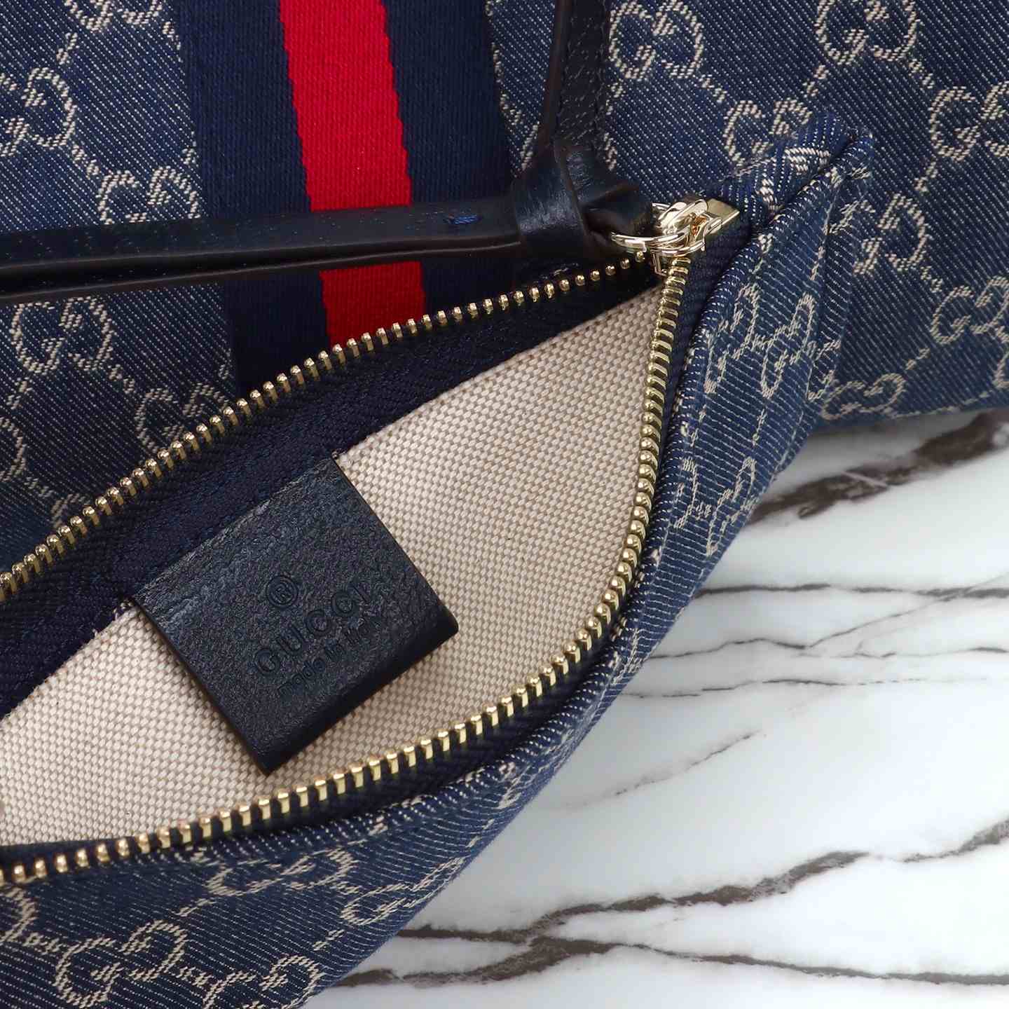 Gucci Giglio Small Tote Bag — 860845