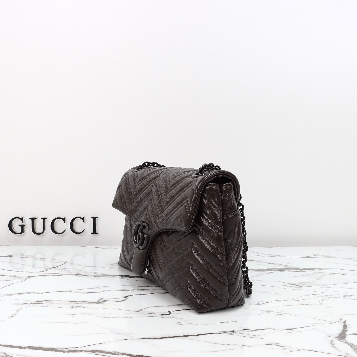 Gucci GG Marmont Medium Shoulder Bag — 850676