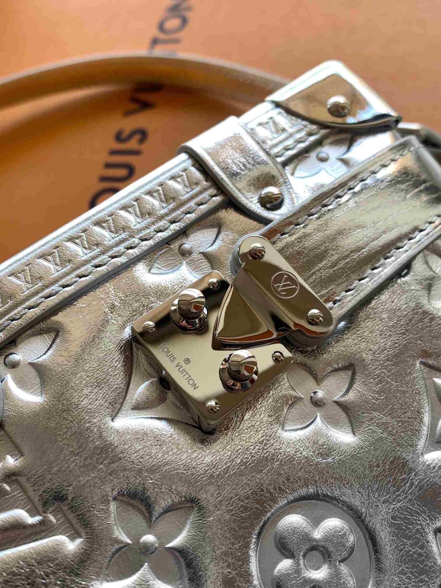 Louis Vuitton Side Trunk MM Bag — M26223