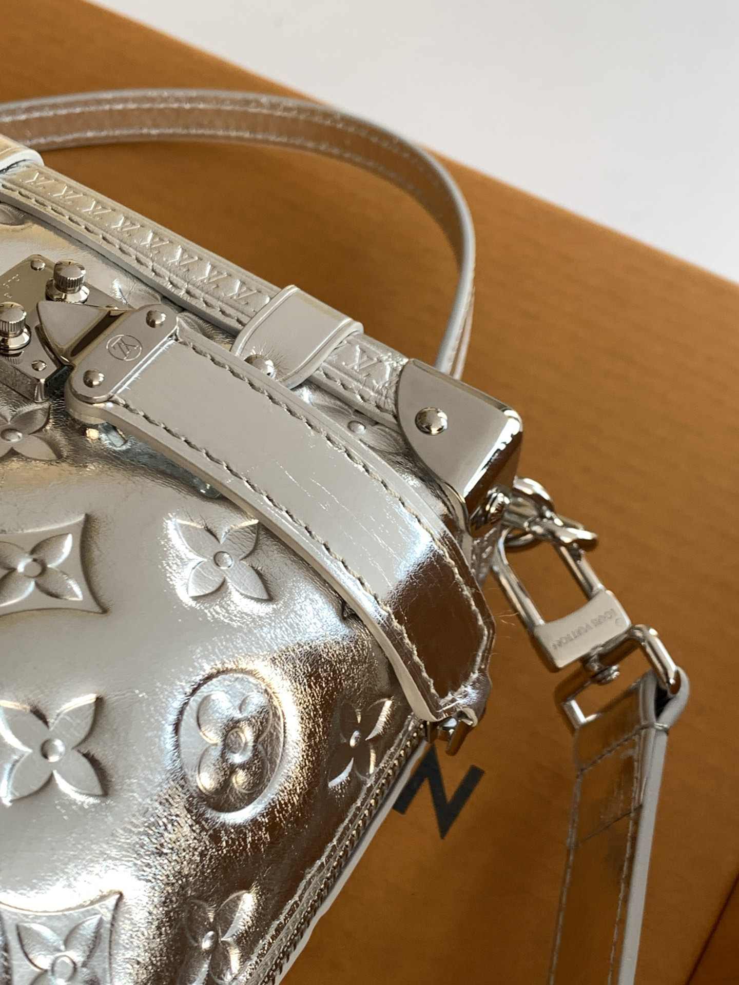 Louis Vuitton Side Trunk MM Bag — M26223